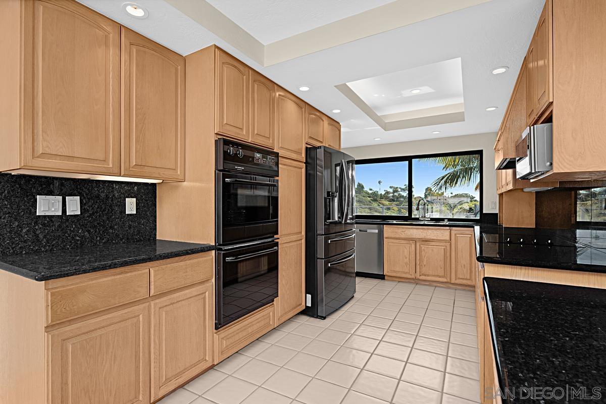 Detail Gallery Image 22 of 44 For 1617  Calle Alta, La Jolla,  CA 92037 - 3 Beds | 2 Baths