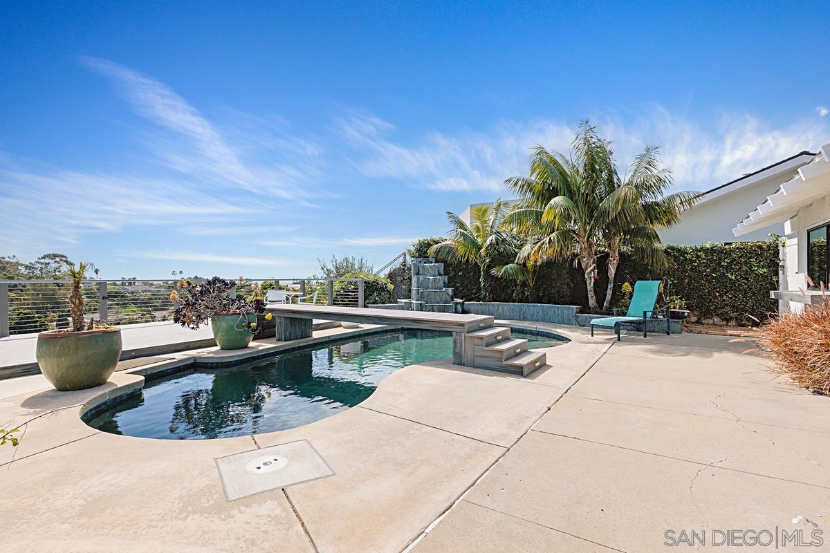 Detail Gallery Image 36 of 44 For 1617  Calle Alta, La Jolla,  CA 92037 - 3 Beds | 2 Baths