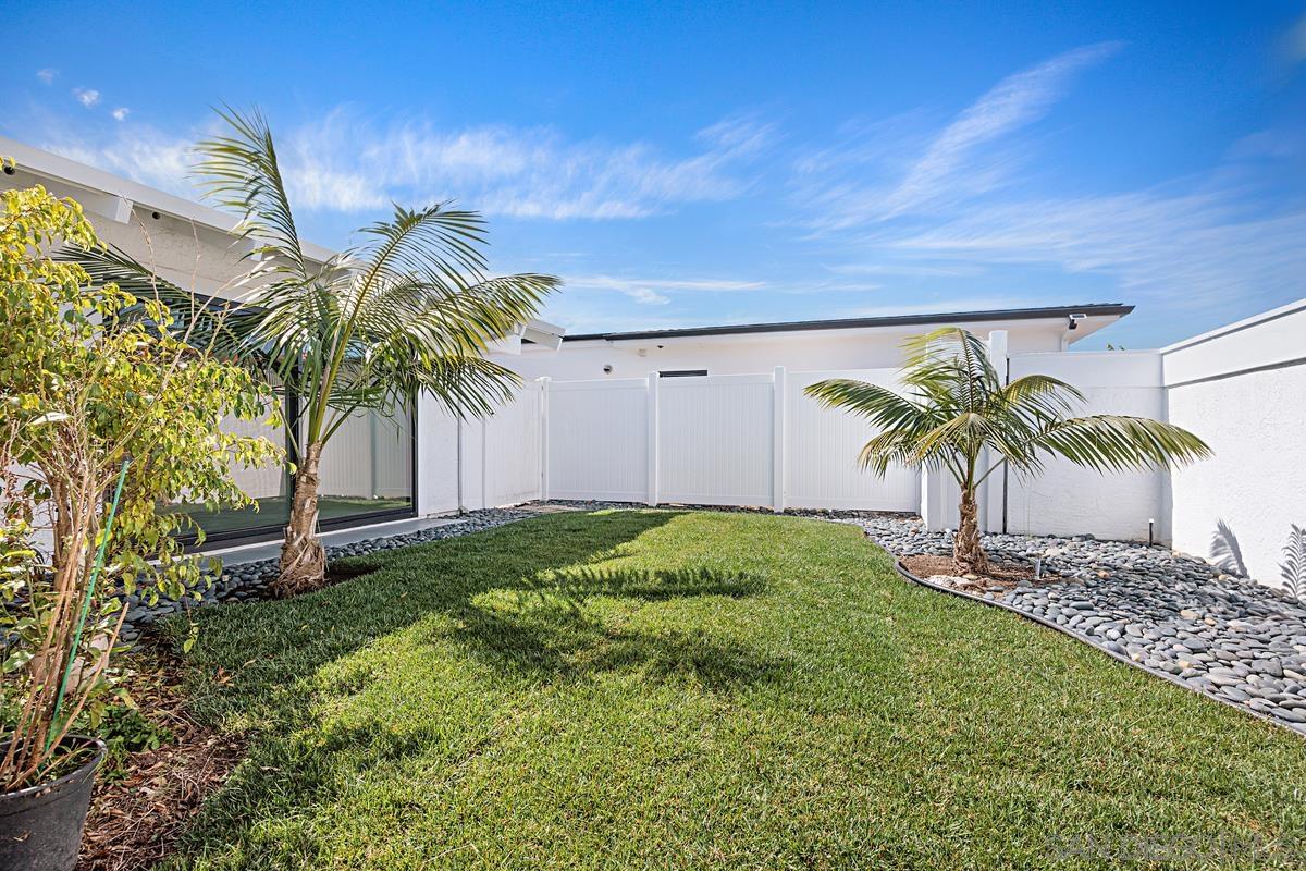 Detail Gallery Image 7 of 44 For 1617  Calle Alta, La Jolla,  CA 92037 - 3 Beds | 2 Baths