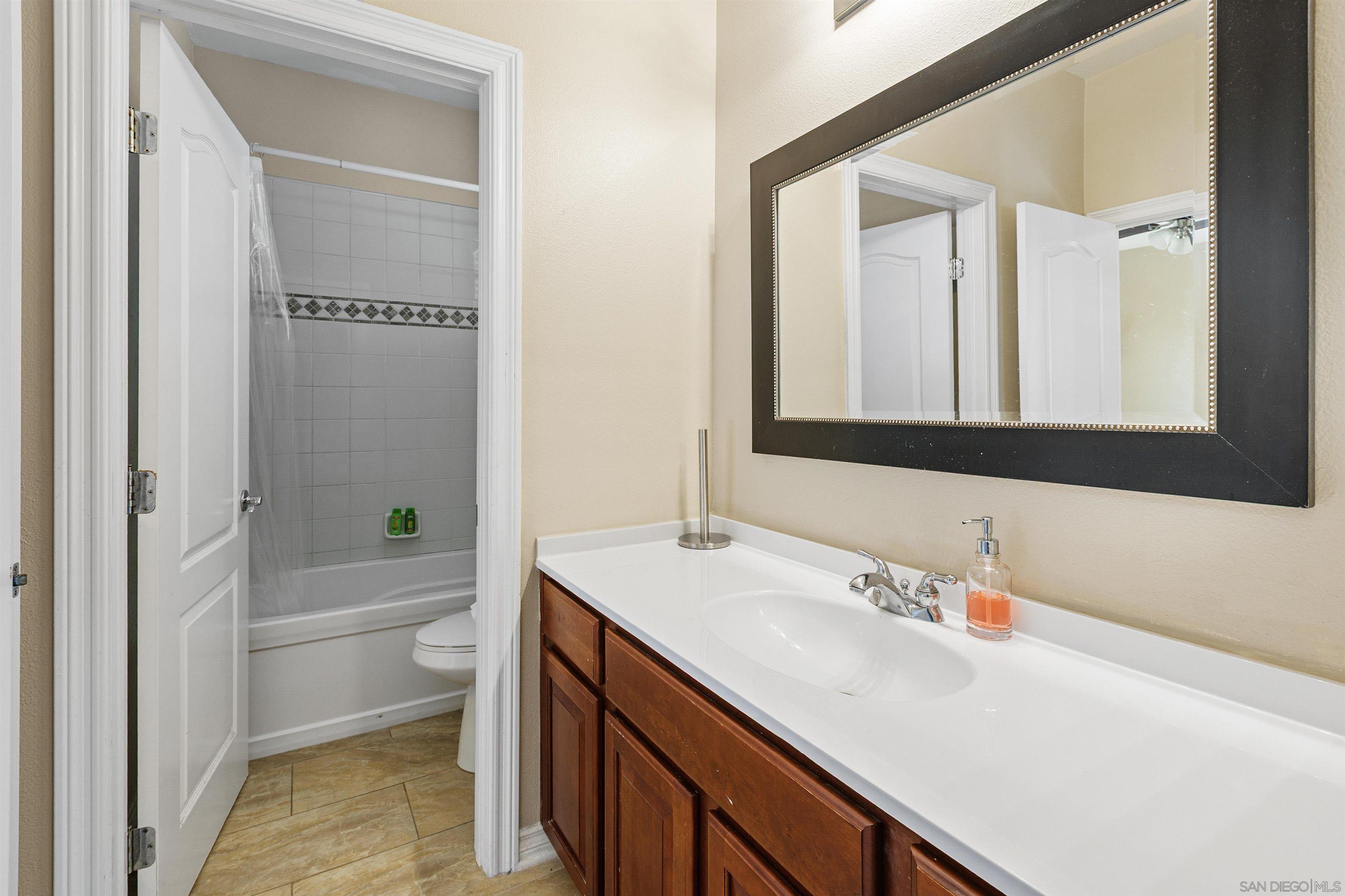 Detail Gallery Image 24 of 38 For 24248  Golden Mist Dr, Murrieta,  CA 92562 - 7 Beds | 4/1 Baths