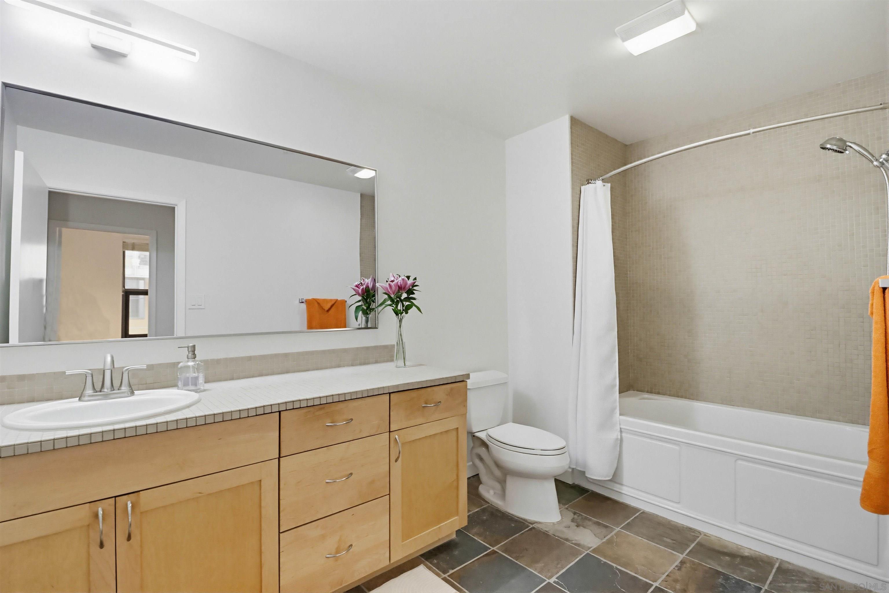 Detail Gallery Image 10 of 25 For 1150  J Street  #210,  San Diego,  CA 92101 - 1 Beds | 1 Baths