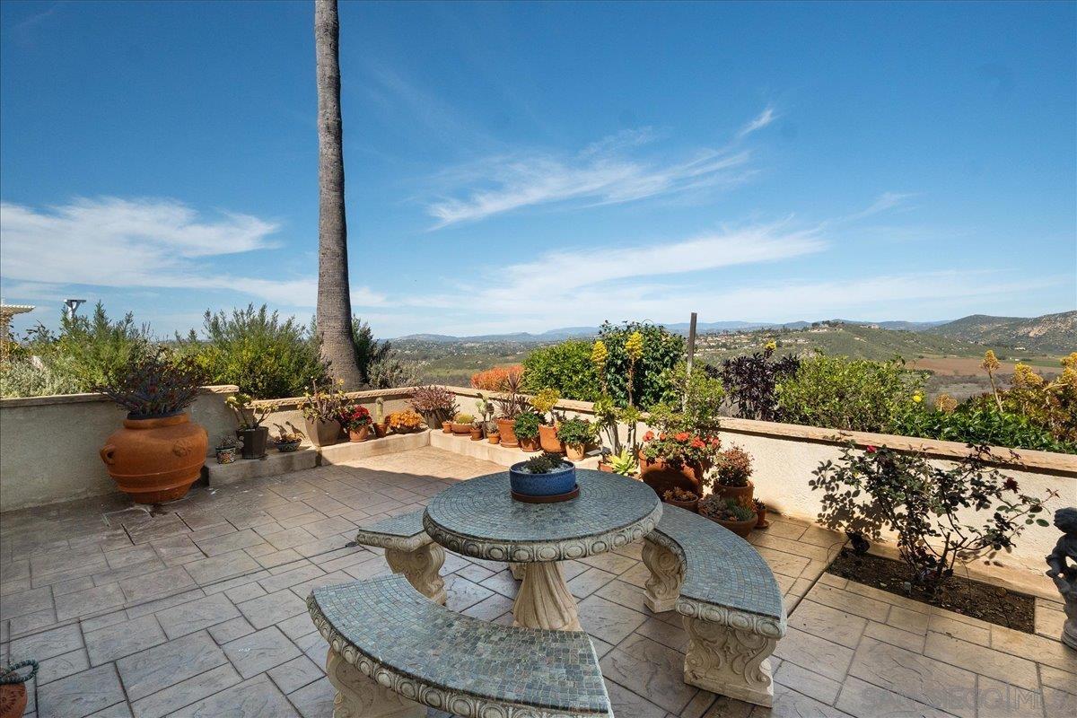 Detail Gallery Image 19 of 53 For 18623  Lancashire Way, San Diego,  CA 92128 - 3 Beds | 2 Baths