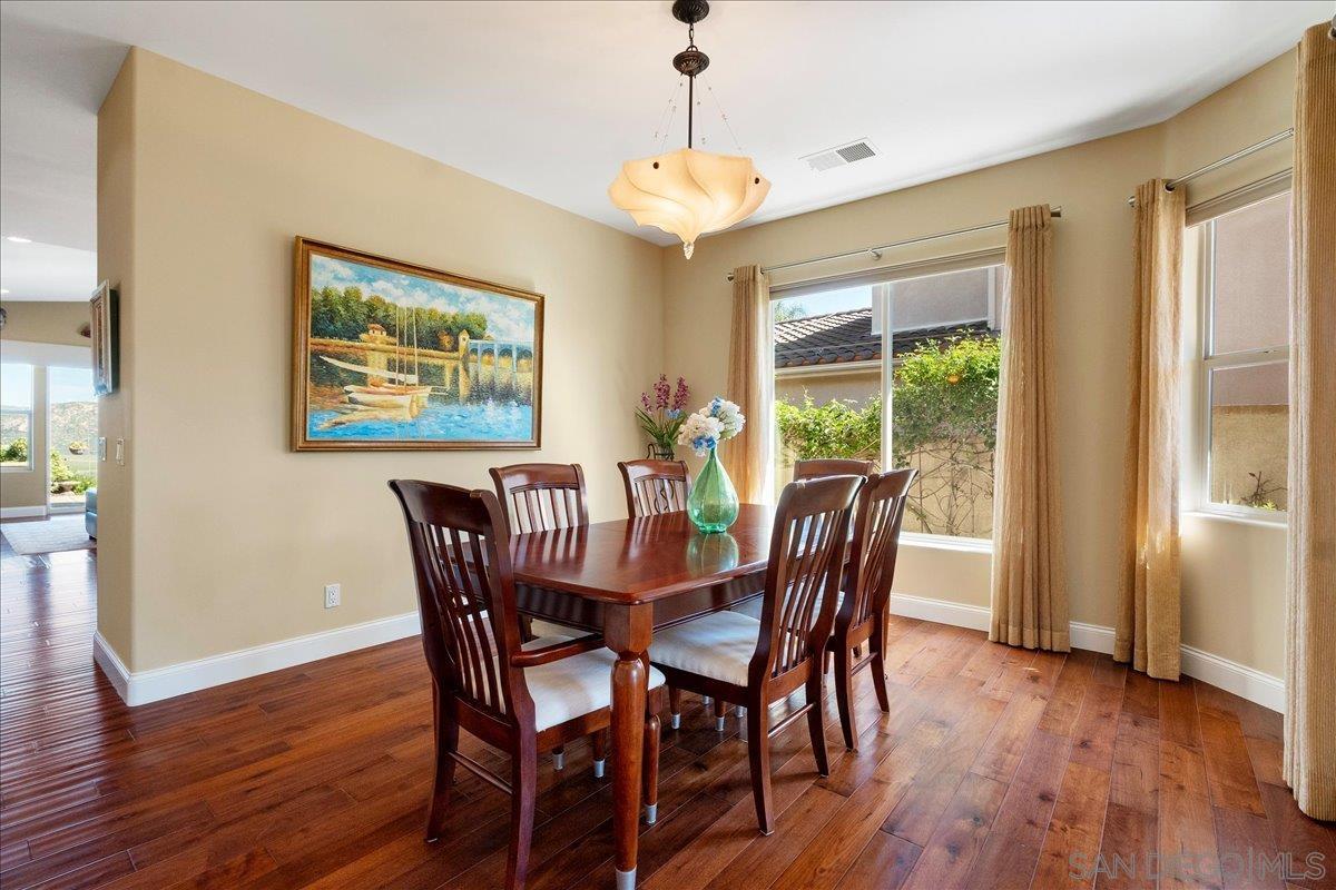 Detail Gallery Image 10 of 53 For 18623  Lancashire Way, San Diego,  CA 92128 - 3 Beds | 2 Baths