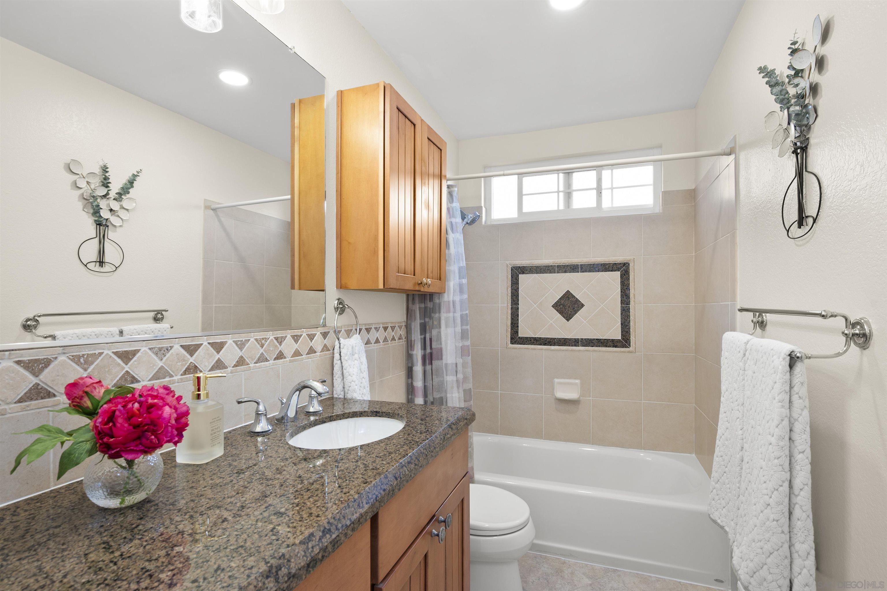 Detail Gallery Image 20 of 48 For 12740  Prairie Dog Ave, San Diego,  CA 92129 - 6 Beds | 3 Baths