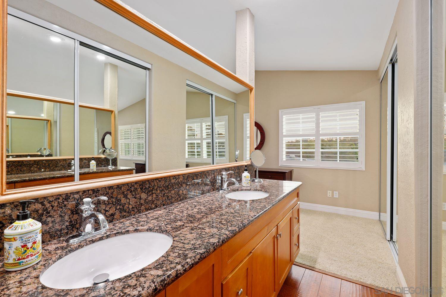 Detail Gallery Image 18 of 31 For 10421  Les Arbres Pl, San Diego,  CA 92131 - 4 Beds | 4 Baths