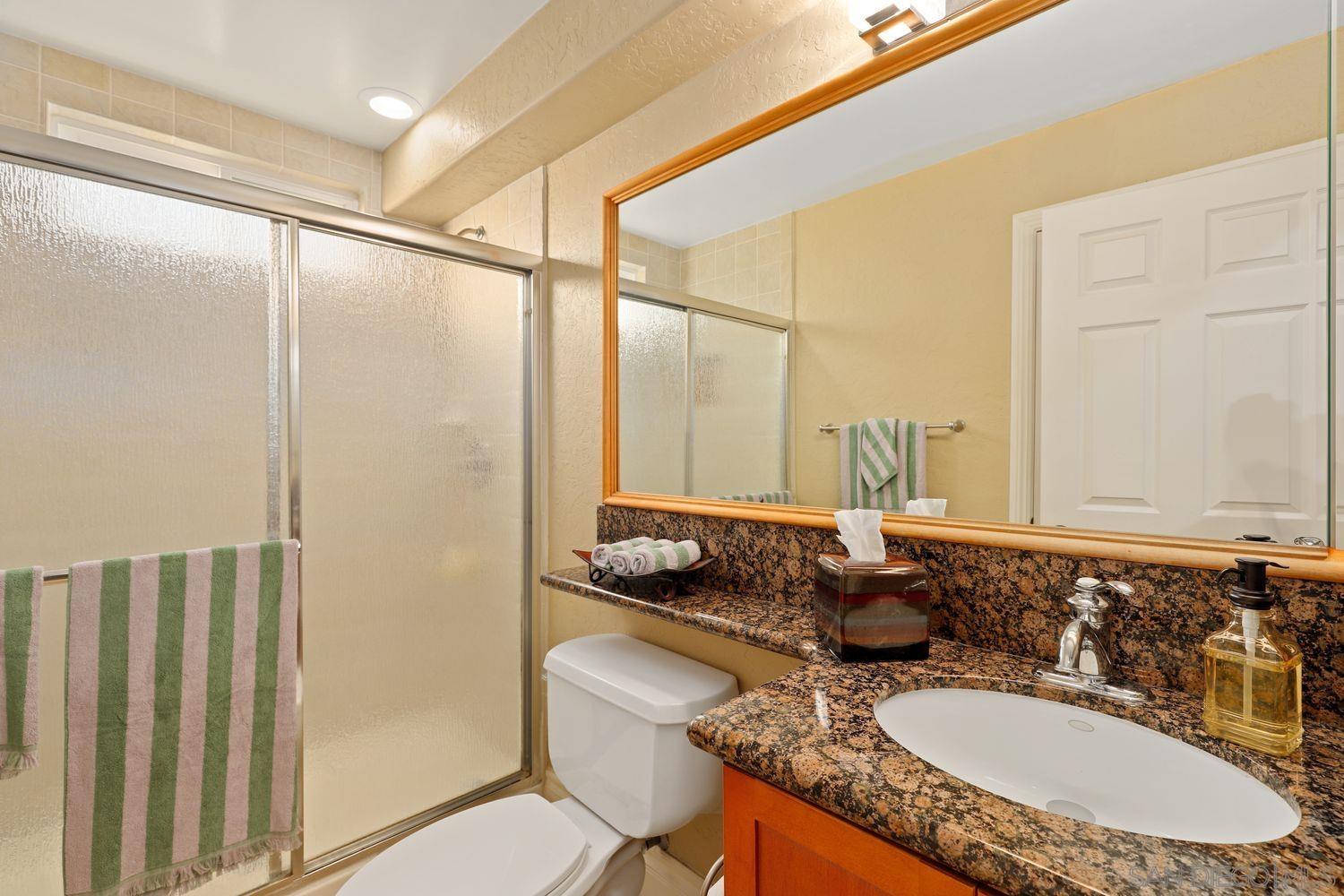 Detail Gallery Image 6 of 31 For 10421  Les Arbres Pl, San Diego,  CA 92131 - 4 Beds | 4 Baths