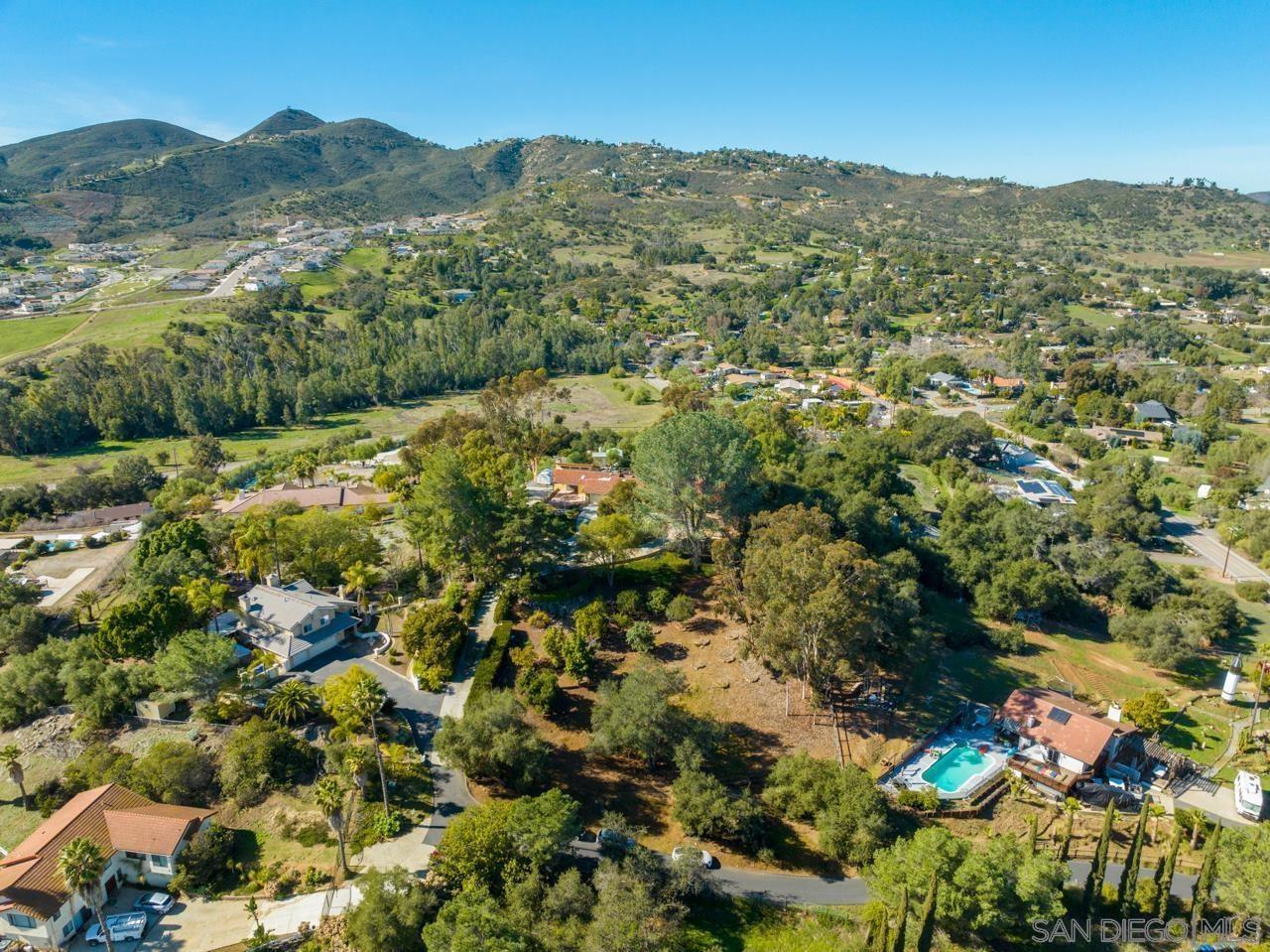 Detail Gallery Image 22 of 39 For 2665  Kauana Loa Dr, Escondido,  CA 92029 - 6 Beds | 4 Baths
