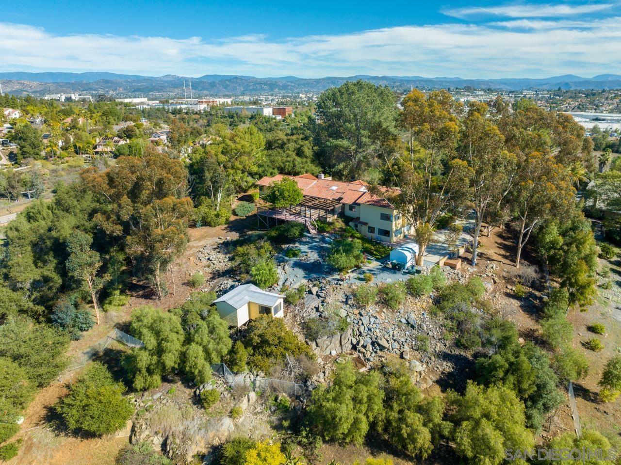 Detail Gallery Image 23 of 39 For 2665  Kauana Loa Dr, Escondido,  CA 92029 - 6 Beds | 4 Baths