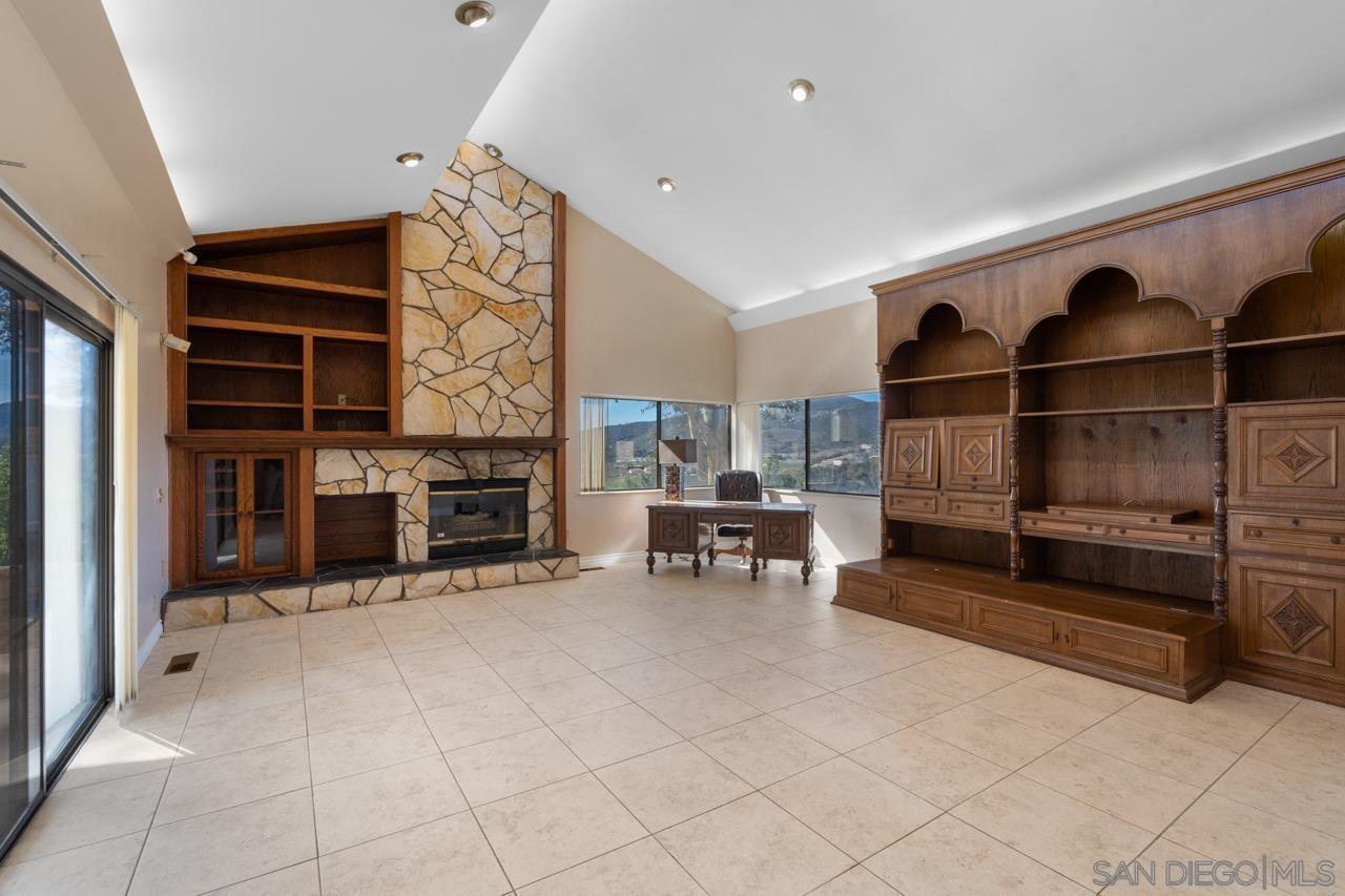 Detail Gallery Image 10 of 39 For 2665  Kauana Loa Dr, Escondido,  CA 92029 - 6 Beds | 4 Baths