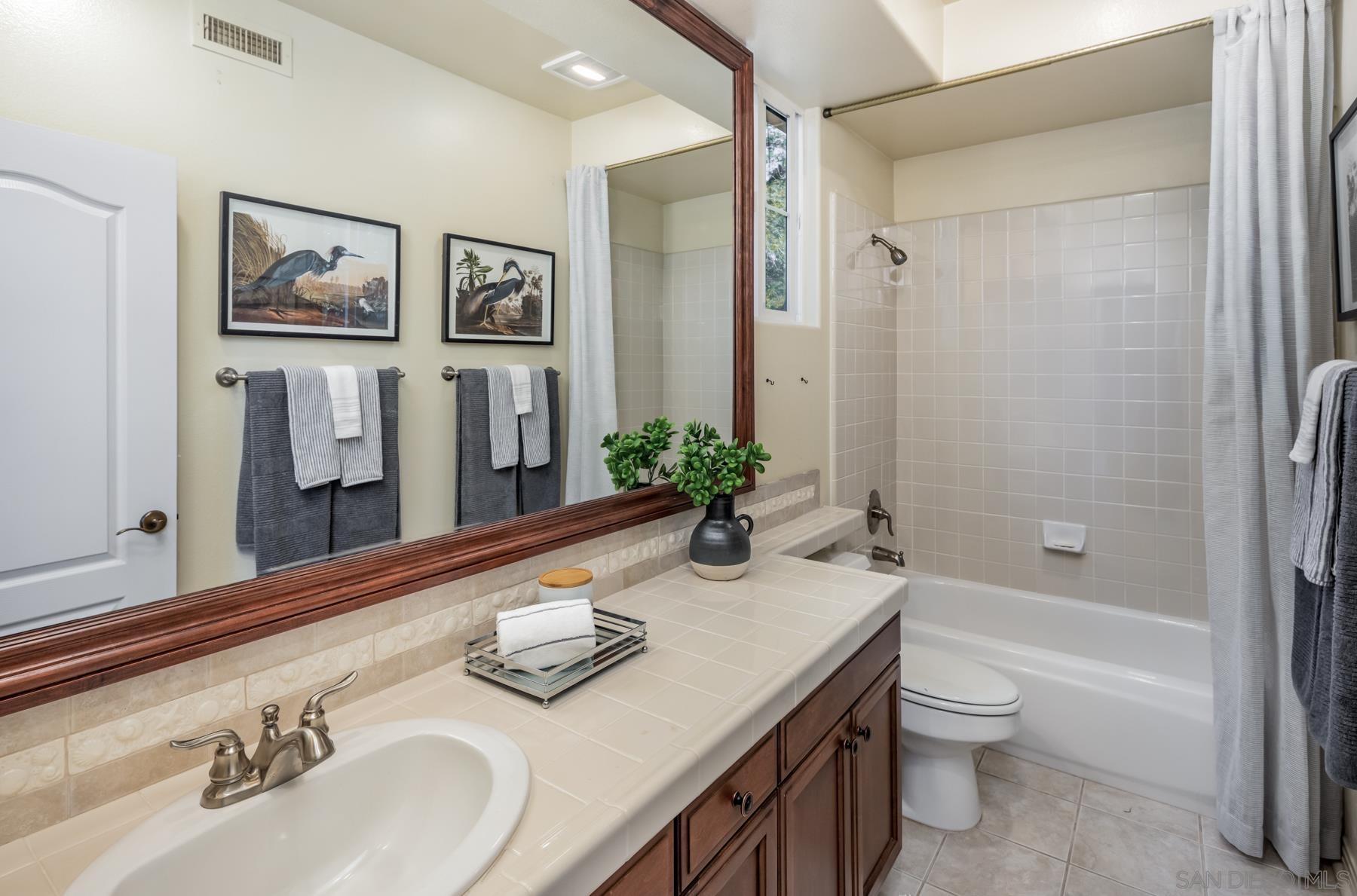 Detail Gallery Image 17 of 32 For 17095  Butterfield Trail, Poway,  CA 92064 - 6 Beds | 4/1 Baths