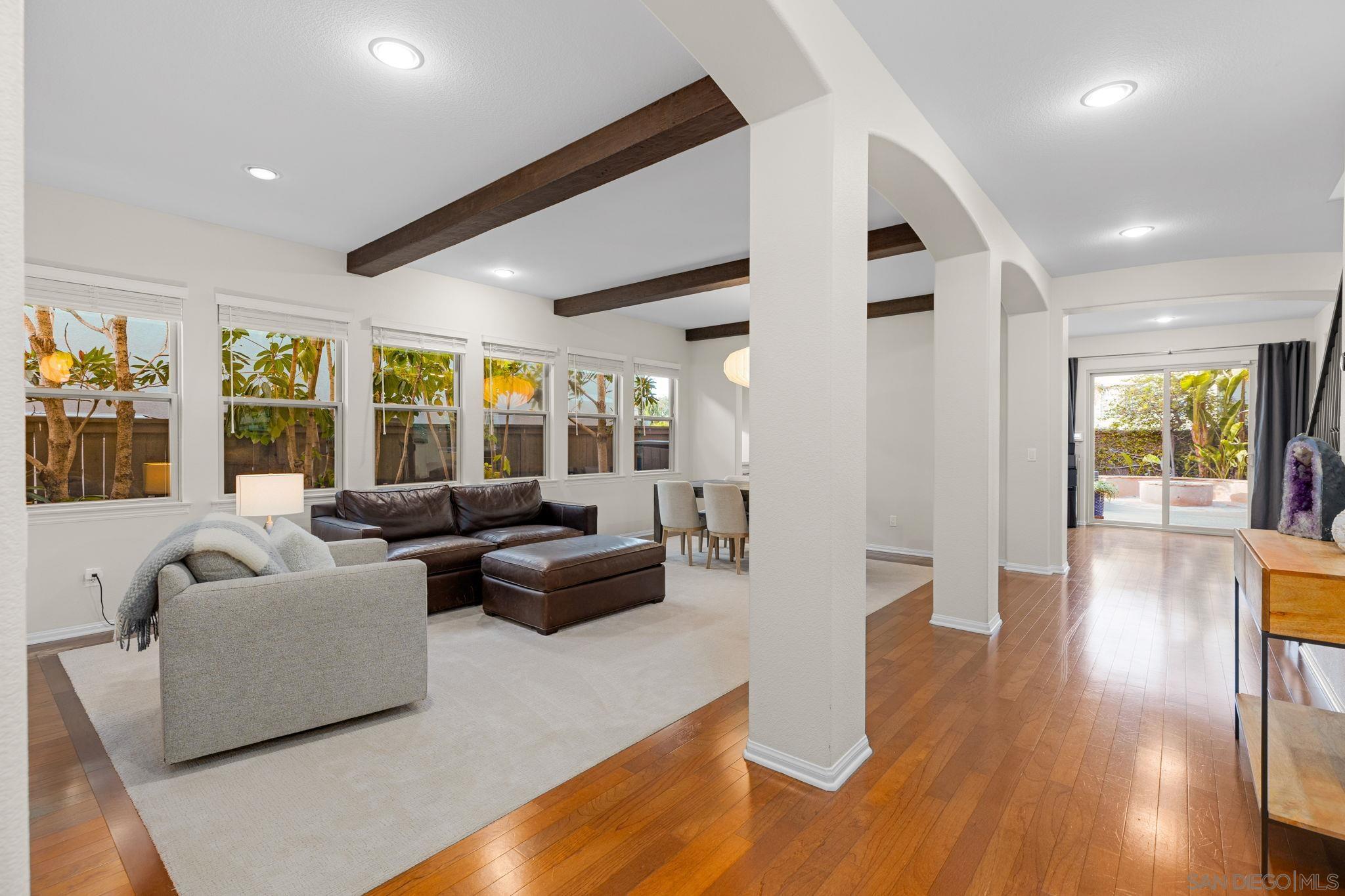 Detail Gallery Image 2 of 31 For 7256  Caribou Ct, San Diego,  CA 92129 - 4 Beds | 3/1 Baths