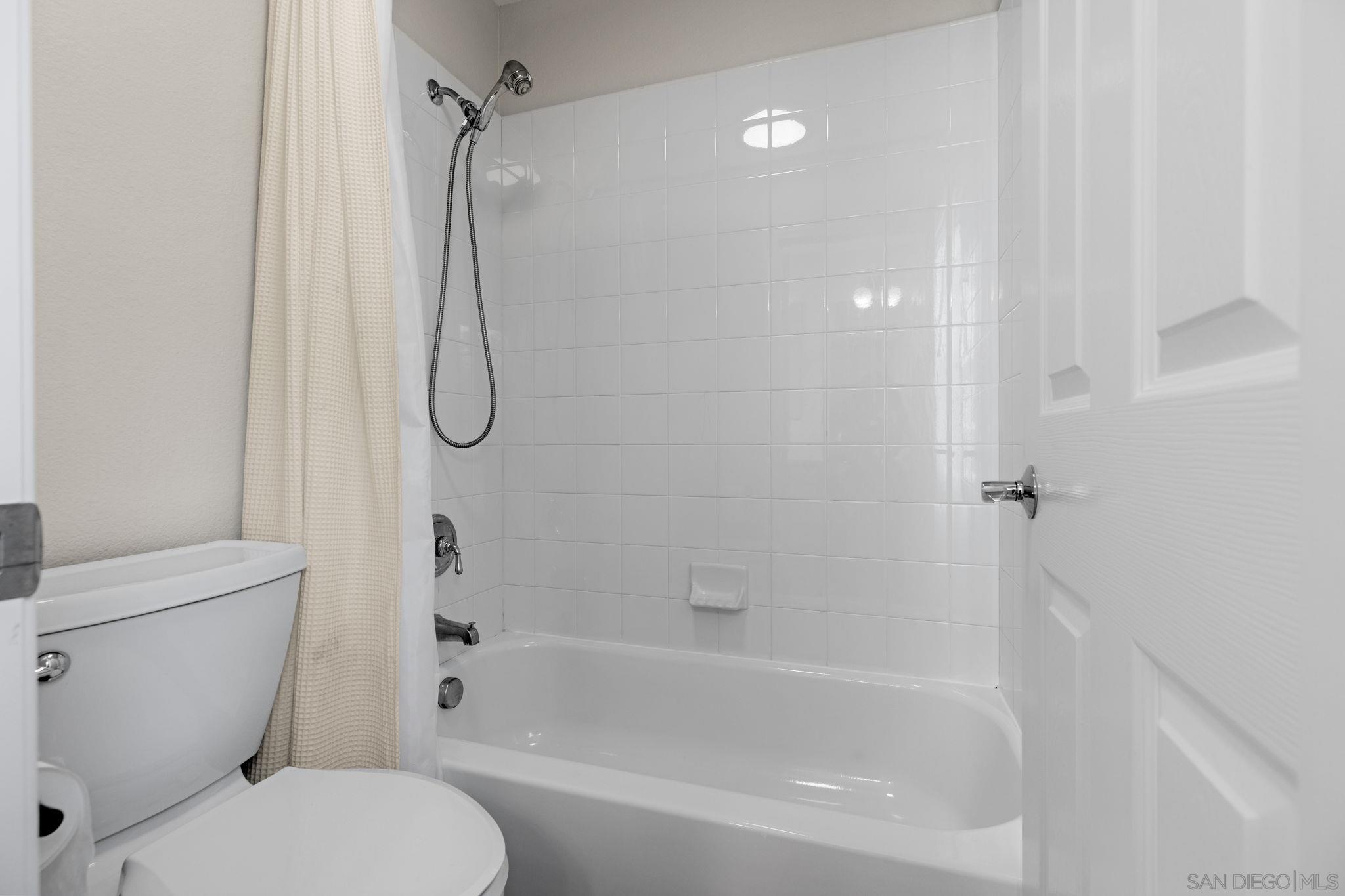 Detail Gallery Image 19 of 31 For 7256  Caribou Ct, San Diego,  CA 92129 - 4 Beds | 3/1 Baths