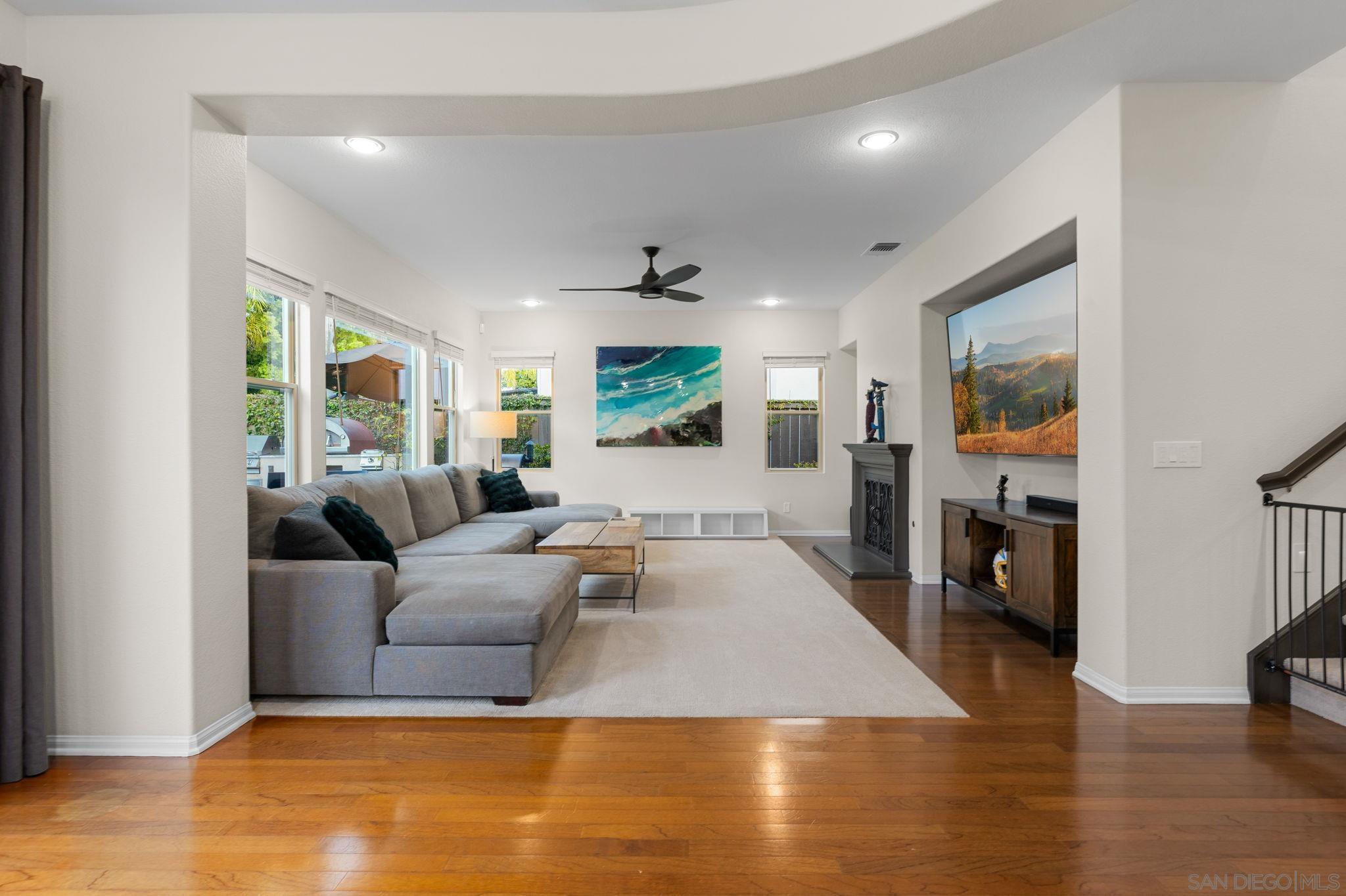 Detail Gallery Image 6 of 31 For 7256  Caribou Ct, San Diego,  CA 92129 - 4 Beds | 3/1 Baths