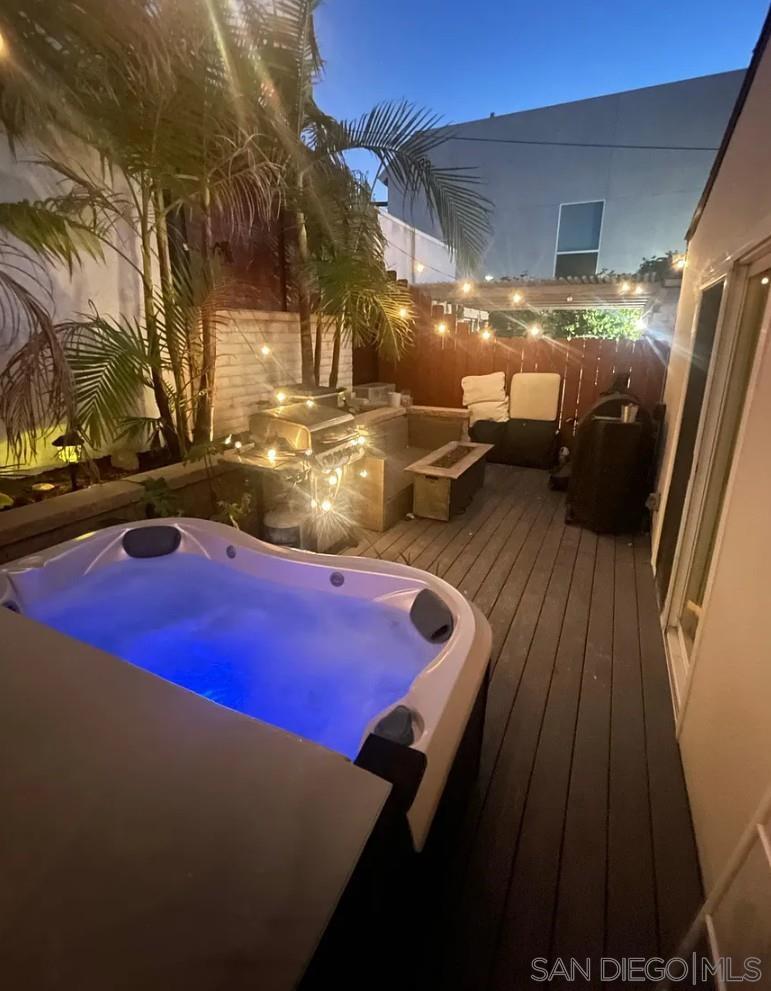 Detail Gallery Image 6 of 19 For 2893  Mcgraw St, San Diego,  CA 92117 - 2 Beds | 2 Baths