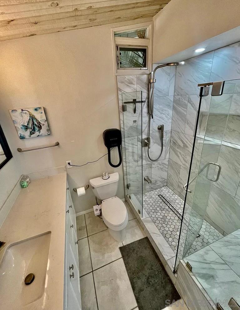 Detail Gallery Image 8 of 19 For 2893  Mcgraw St, San Diego,  CA 92117 - 2 Beds | 2 Baths