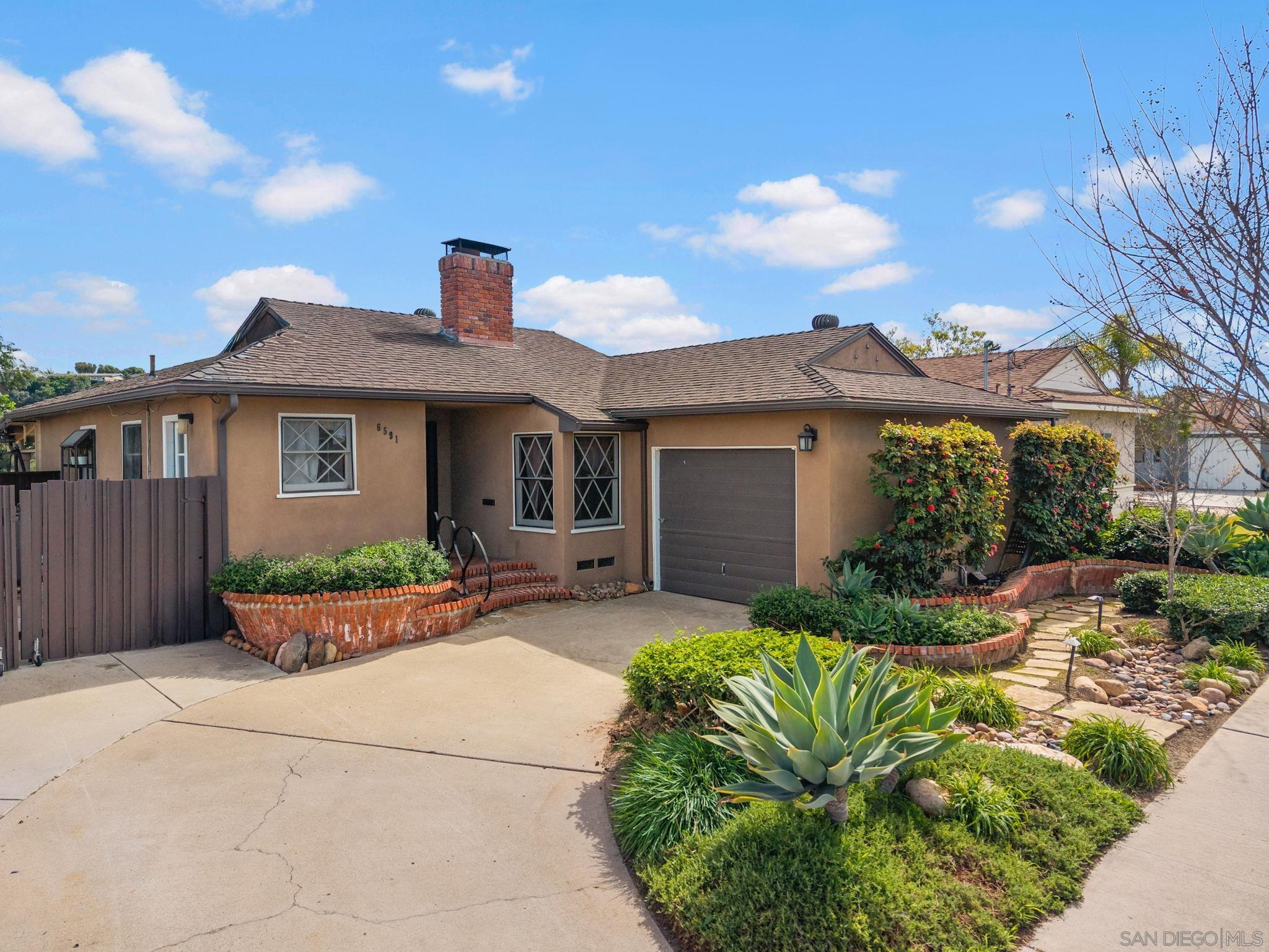 Detail Gallery Image 2 of 38 For 6591  Eldridge St, San Diego,  CA 92120 - 4 Beds | 2 Baths