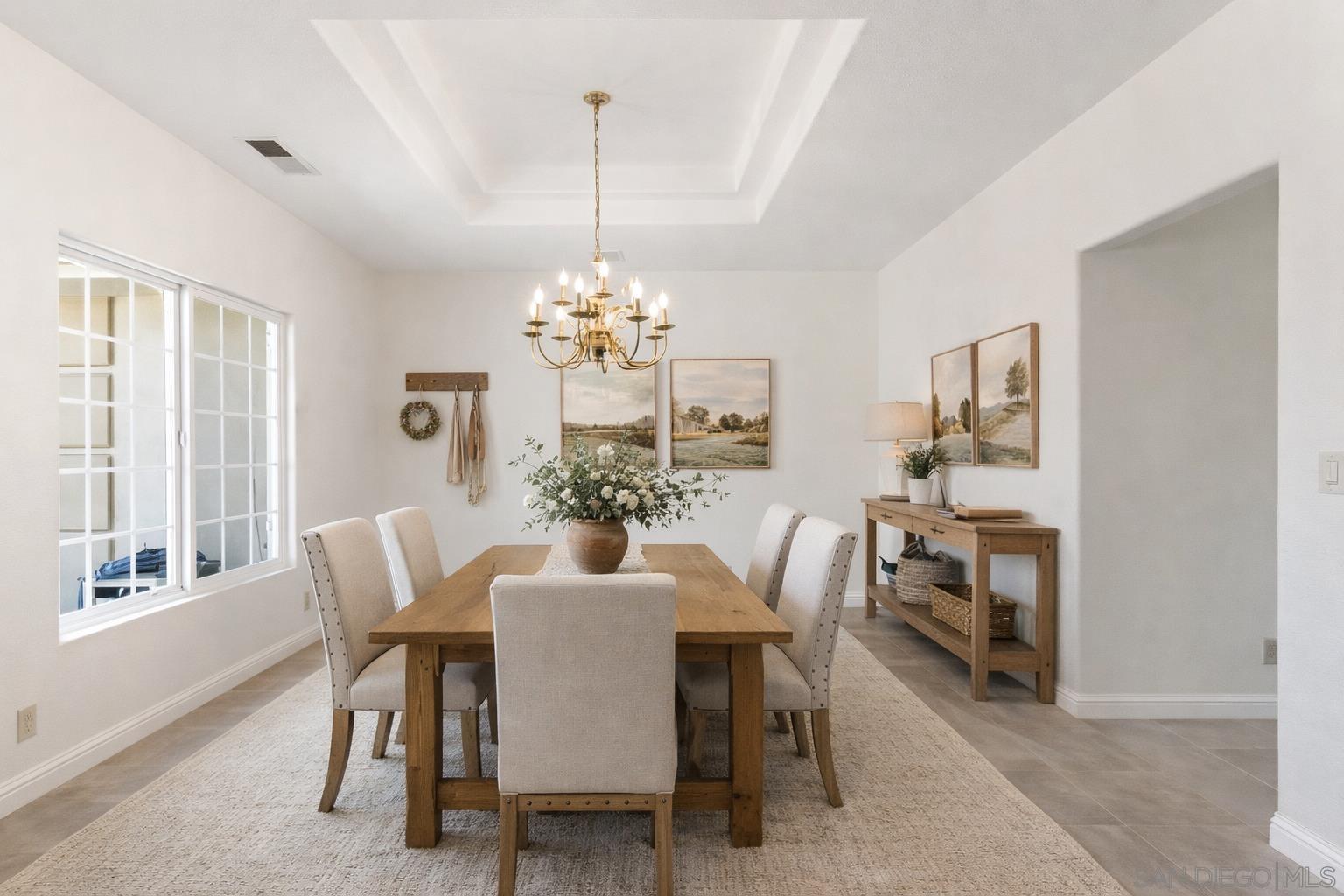 Detail Gallery Image 11 of 48 For 4417  Fallsbrae Road, Fallbrook,  CA 92028 - 4 Beds | 3/1 Baths