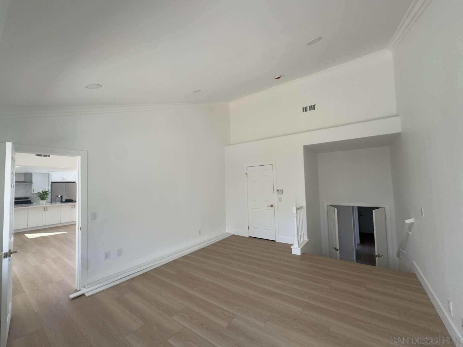 Detail Gallery Image 13 of 35 For 2227  Mapleleaf Ave, Newbury Park,  CA 91320 - 4 Beds | 2/1 Baths