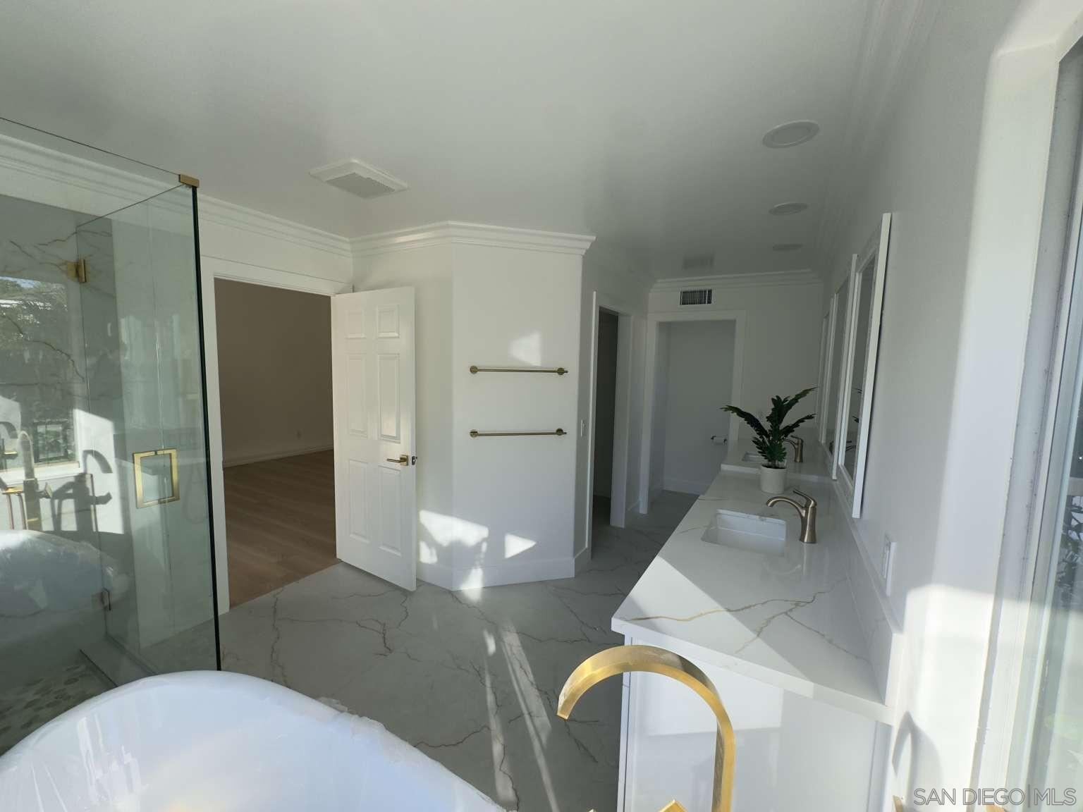 Detail Gallery Image 15 of 35 For 2227  Mapleleaf Ave, Newbury Park,  CA 91320 - 4 Beds | 2/1 Baths