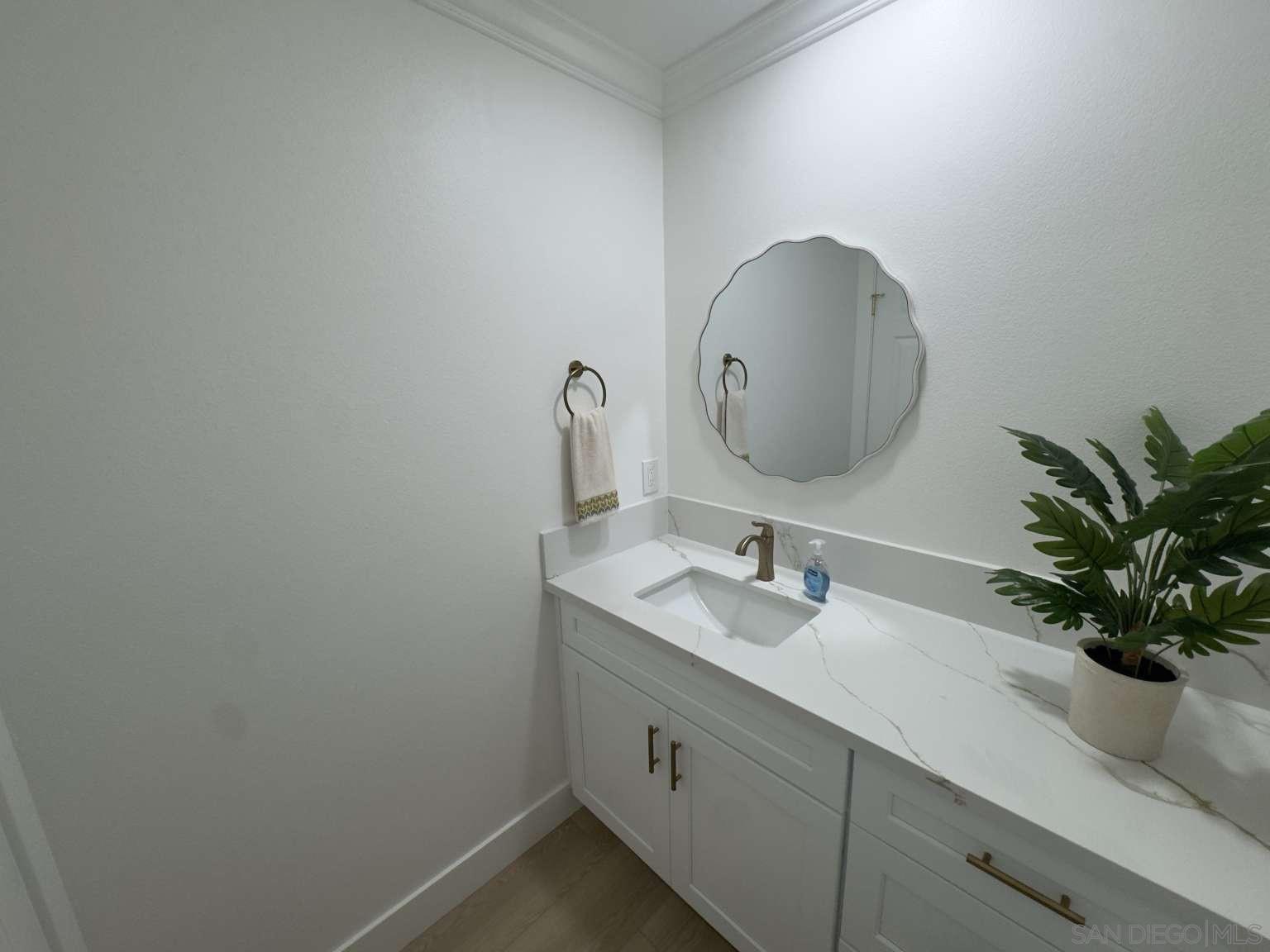 Detail Gallery Image 20 of 35 For 2227  Mapleleaf Ave, Newbury Park,  CA 91320 - 4 Beds | 2/1 Baths