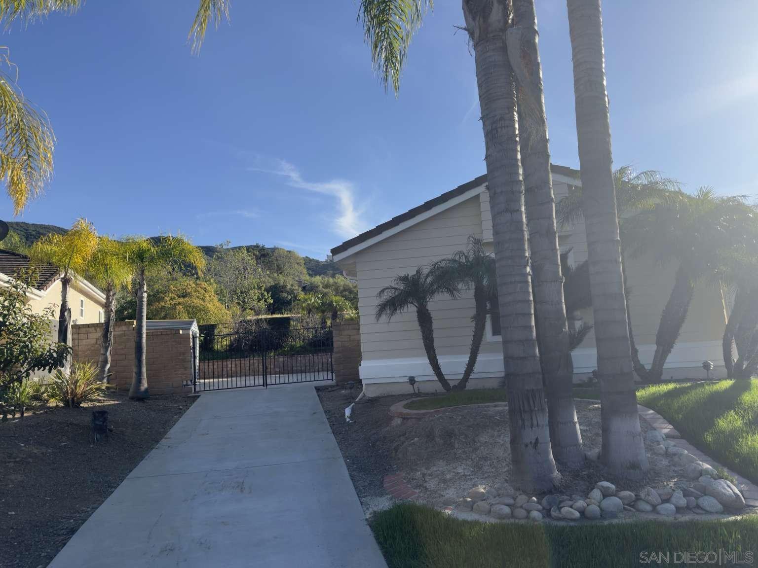 Detail Gallery Image 3 of 35 For 2227  Mapleleaf Ave, Newbury Park,  CA 91320 - 4 Beds | 2/1 Baths