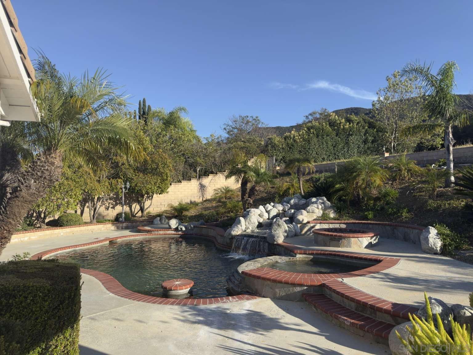 Detail Gallery Image 23 of 35 For 2227  Mapleleaf Ave, Newbury Park,  CA 91320 - 4 Beds | 2/1 Baths