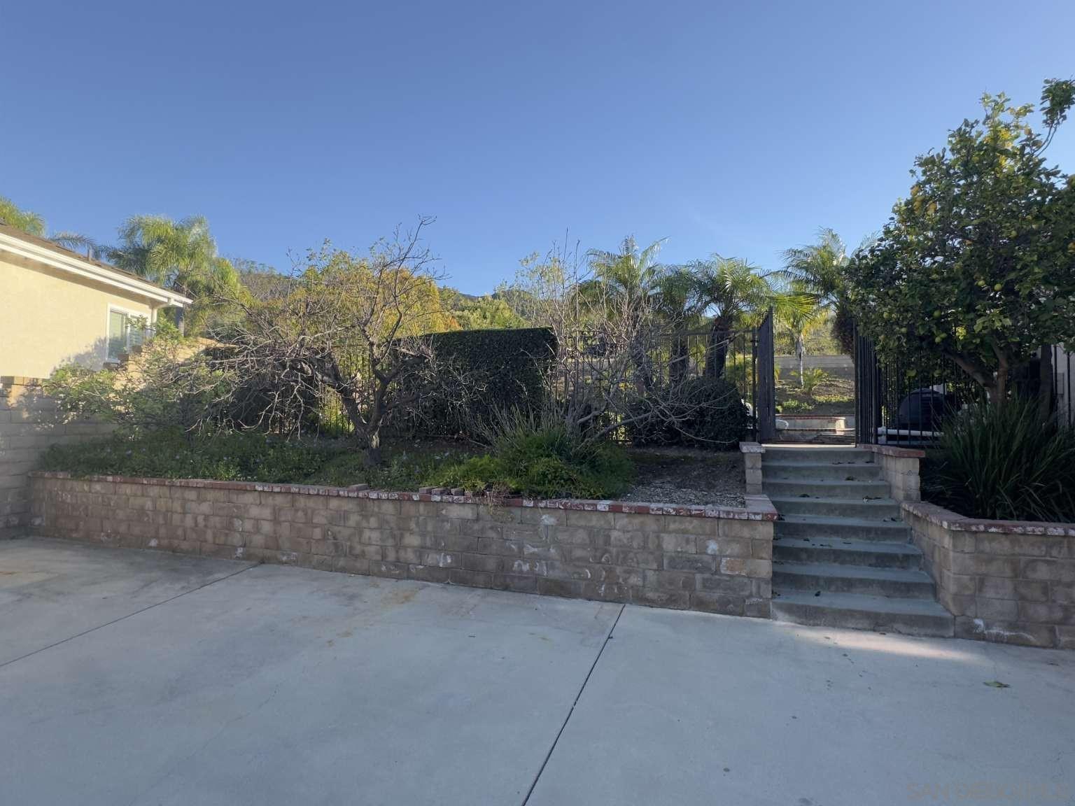 Detail Gallery Image 33 of 35 For 2227  Mapleleaf Ave, Newbury Park,  CA 91320 - 4 Beds | 2/1 Baths