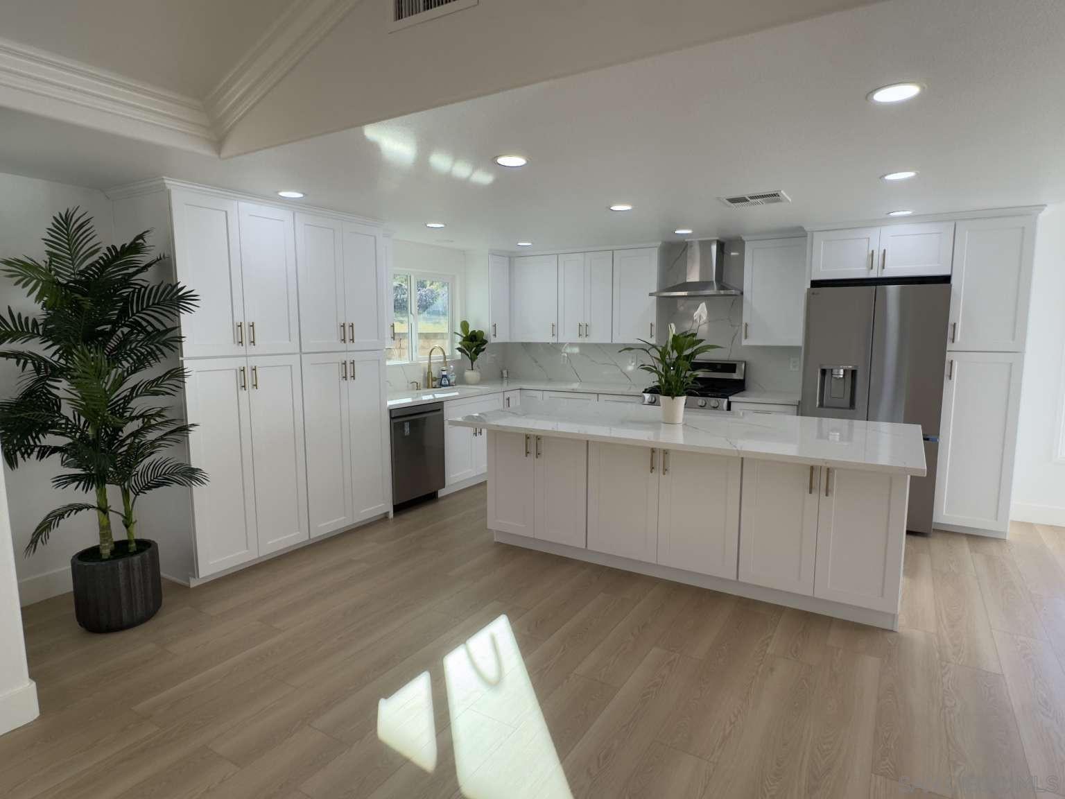 Detail Gallery Image 7 of 35 For 2227  Mapleleaf Ave, Newbury Park,  CA 91320 - 4 Beds | 2/1 Baths