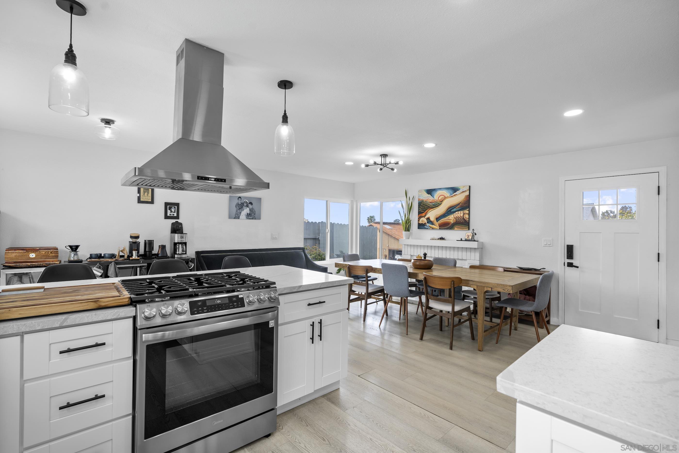 Detail Gallery Image 13 of 27 For 7573  Gayneswood Way, San Diego,  CA 92139 - 4 Beds | 2/1 Baths