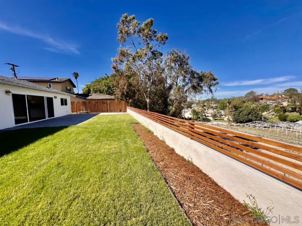 Detail Gallery Image 11 of 14 For 1044  Nolbey Street, Cardiff By The Sea,  CA 92007 - 3 Beds | 2 Baths