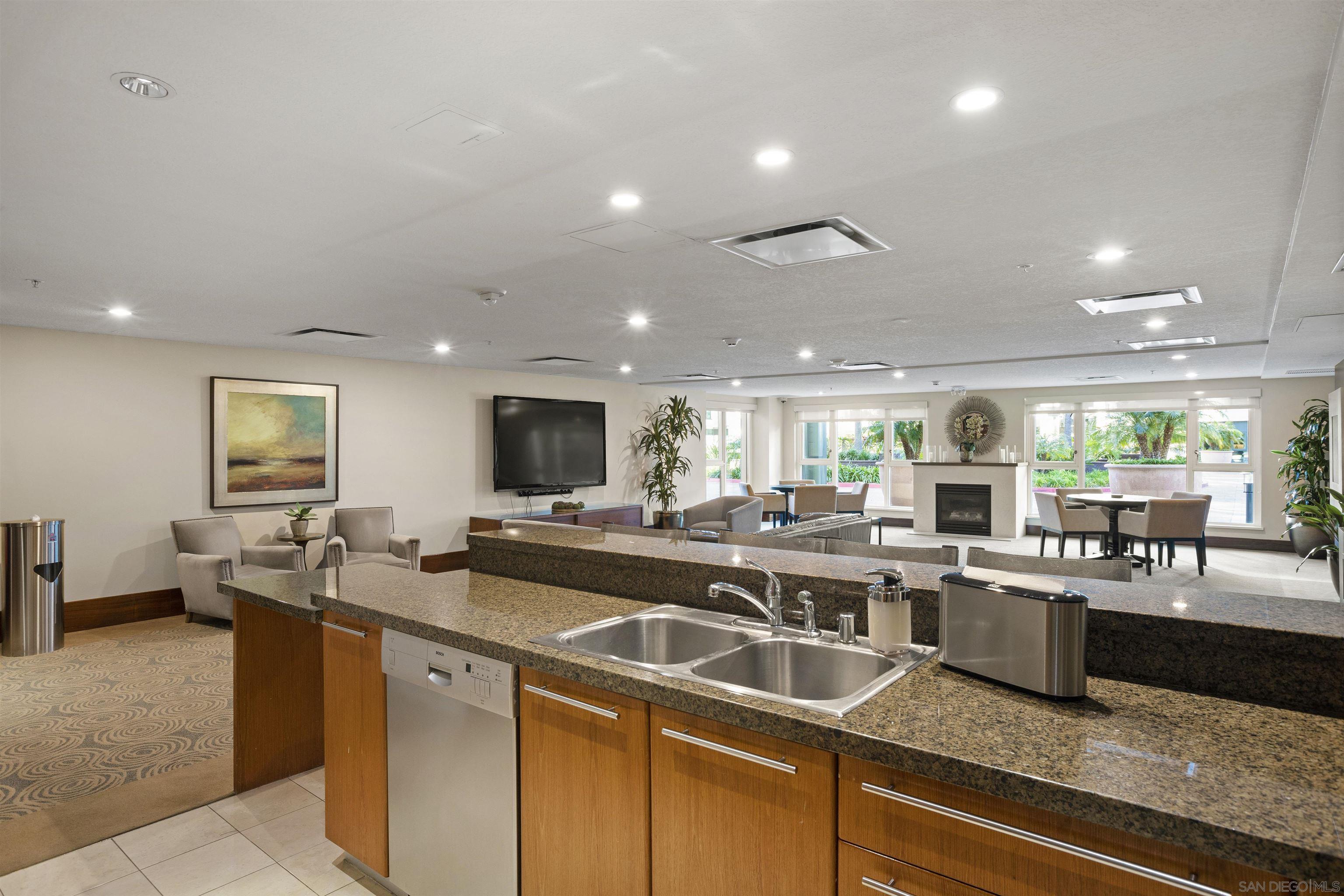 Detail Gallery Image 38 of 61 For 1199  Pacific Hwy  1002, San Diego,  CA 92101 - 2 Beds | 2 Baths