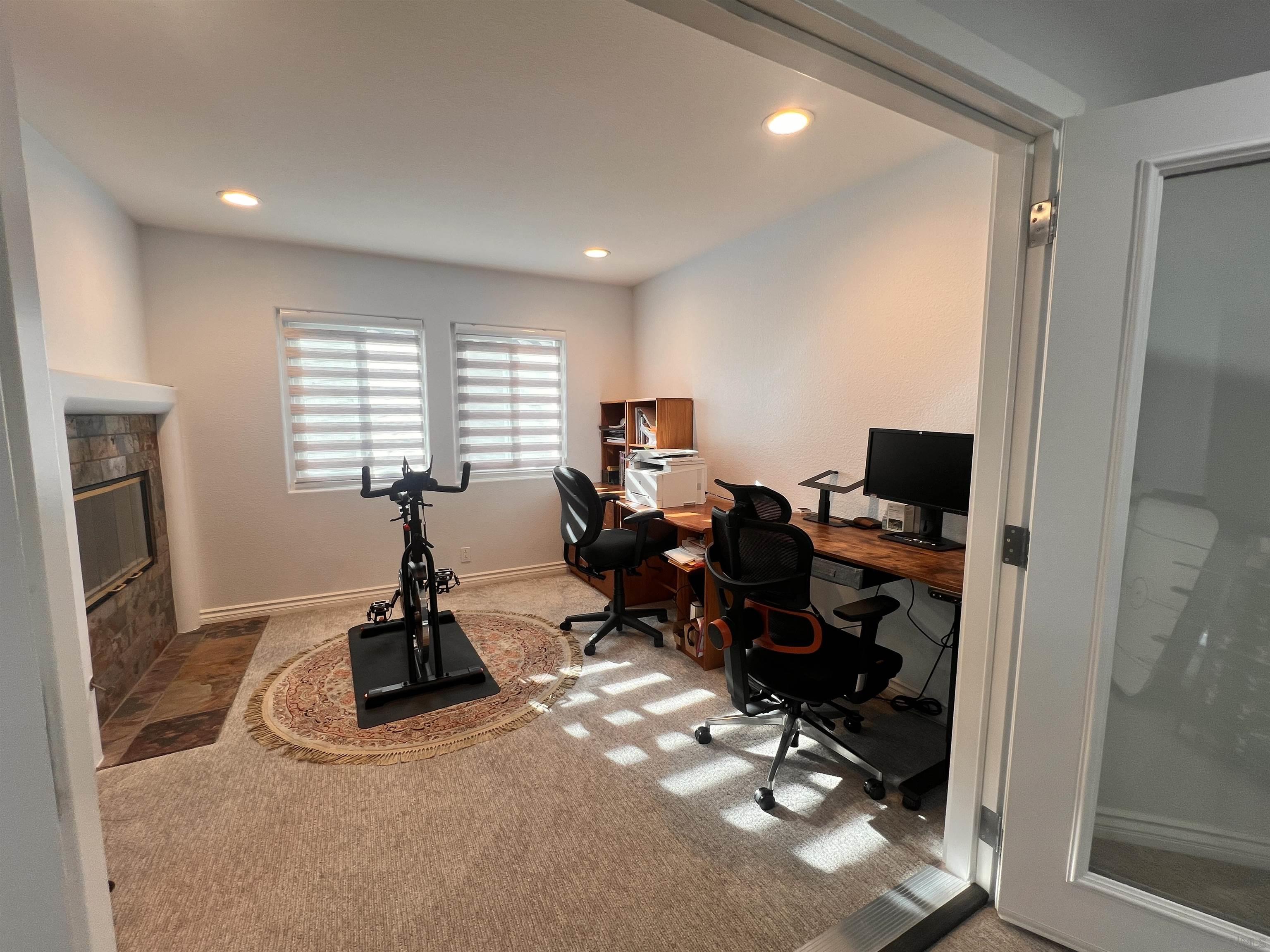 Detail Gallery Image 14 of 26 For 11491  Cypress Canyon Park Dr, San Diego,  CA 92131 - 5 Beds | 3 Baths