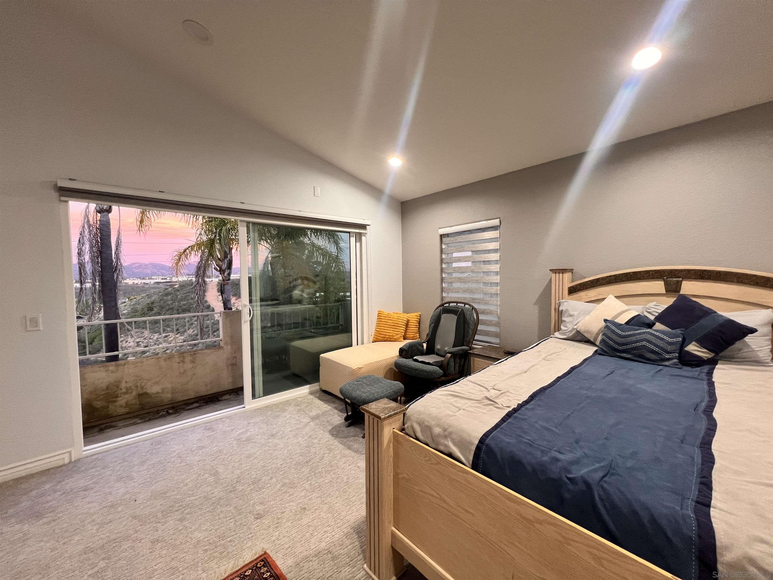 Detail Gallery Image 17 of 26 For 11491  Cypress Canyon Park Dr, San Diego,  CA 92131 - 5 Beds | 3 Baths