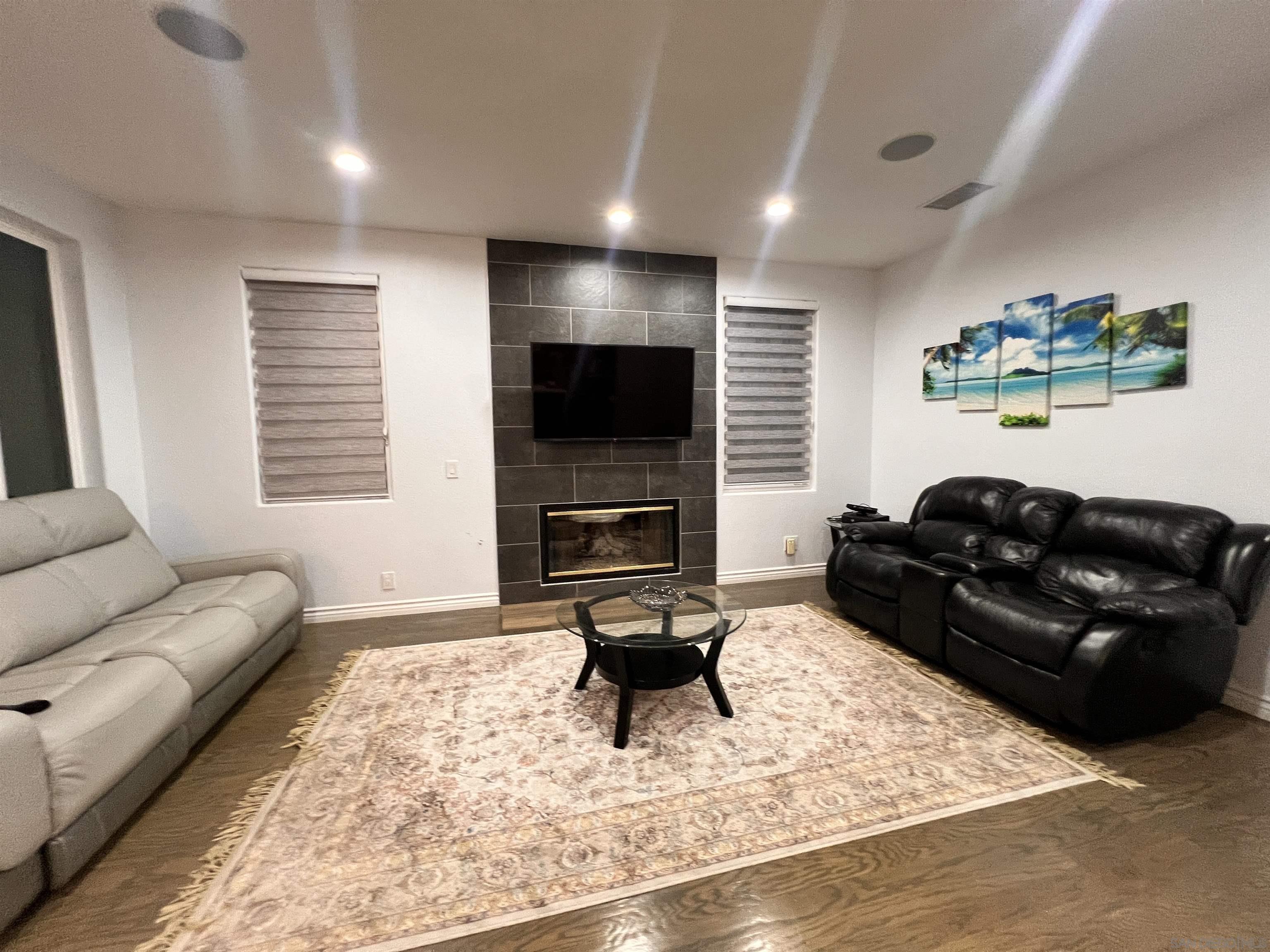 Detail Gallery Image 3 of 26 For 11491  Cypress Canyon Park Dr, San Diego,  CA 92131 - 5 Beds | 3 Baths