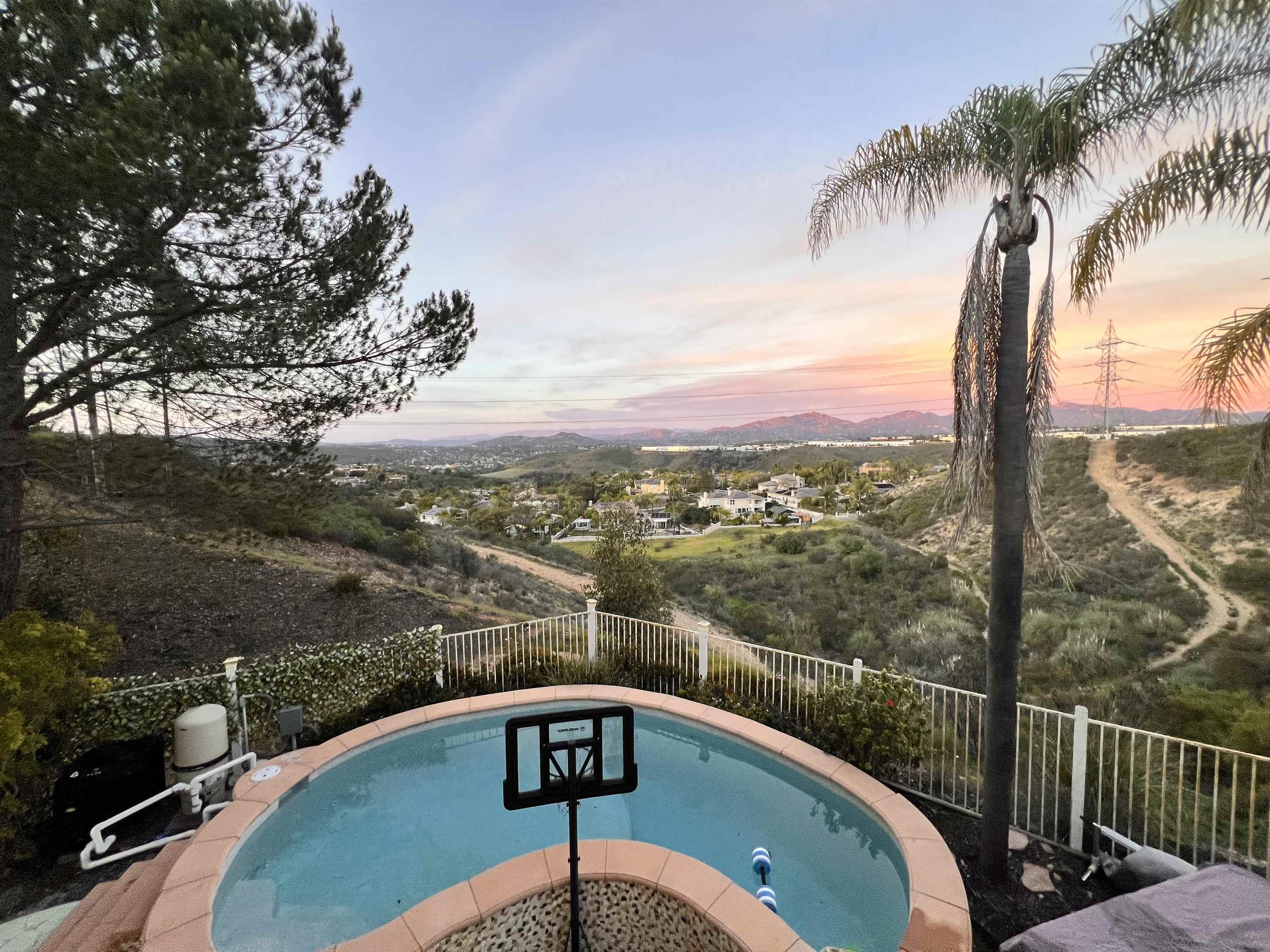 Detail Gallery Image 23 of 26 For 11491  Cypress Canyon Park Dr, San Diego,  CA 92131 - 5 Beds | 3 Baths