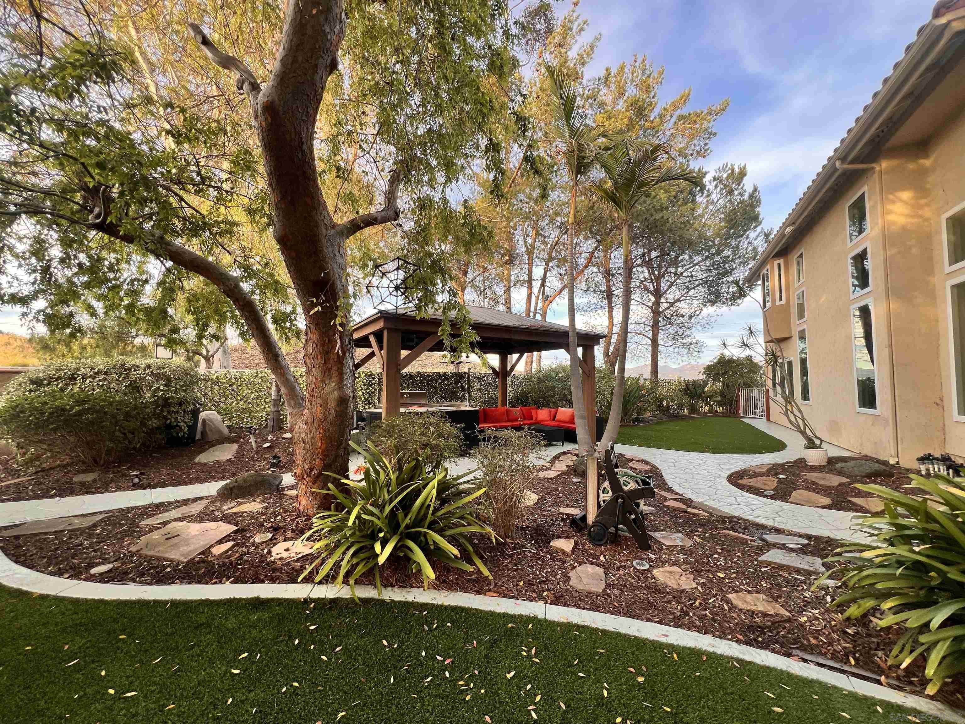 Detail Gallery Image 25 of 26 For 11491  Cypress Canyon Park Dr, San Diego,  CA 92131 - 5 Beds | 3 Baths