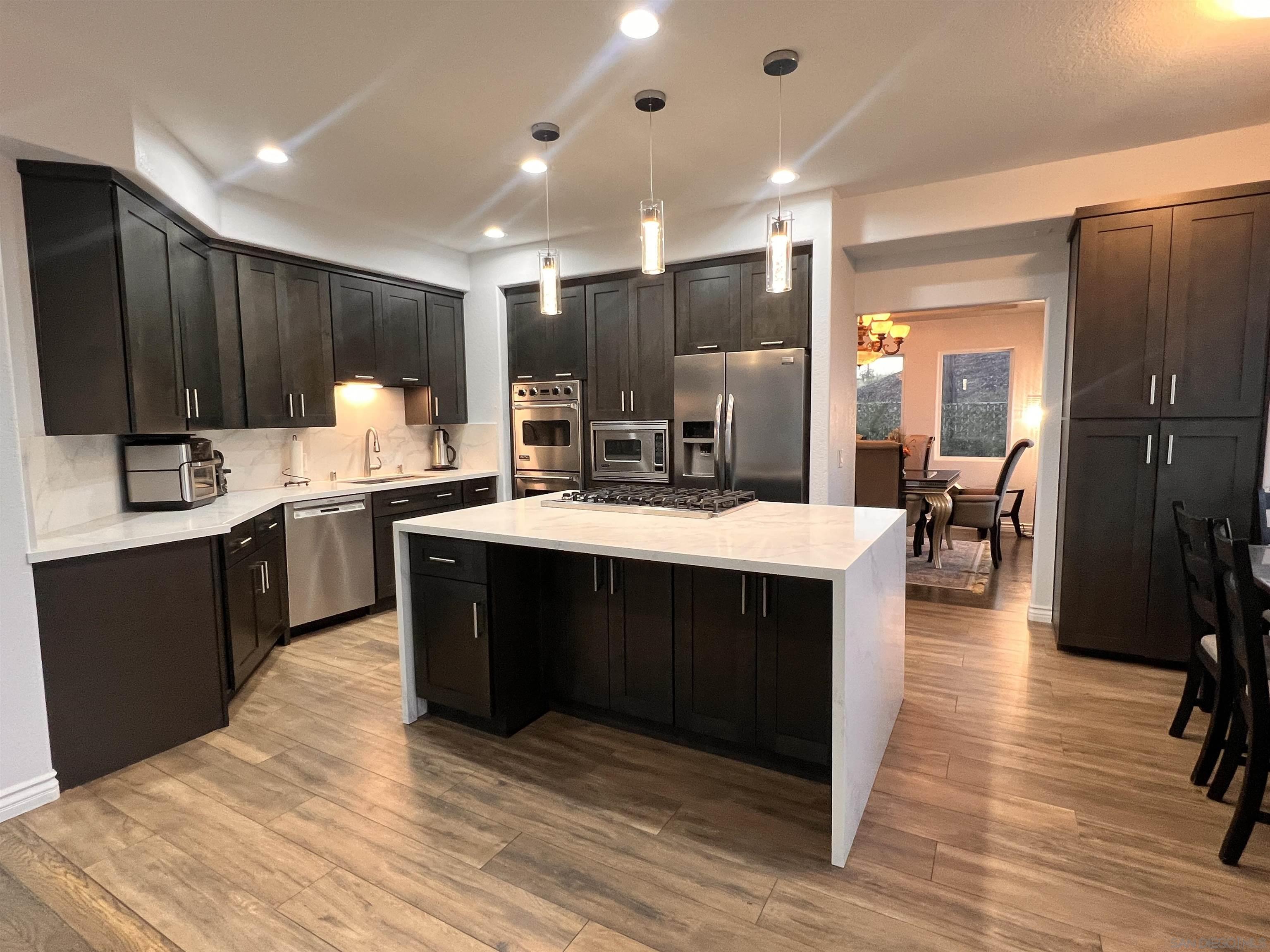 Detail Gallery Image 5 of 26 For 11491  Cypress Canyon Park Dr, San Diego,  CA 92131 - 5 Beds | 3 Baths