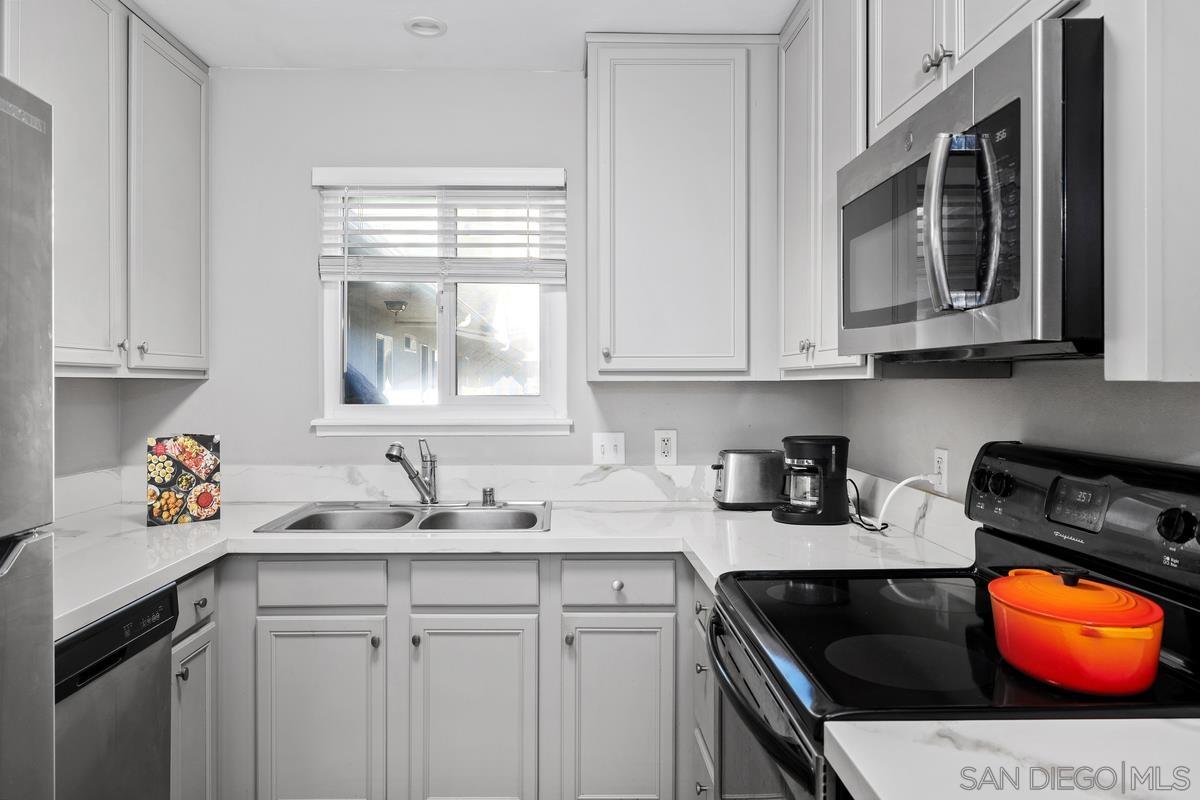 Detail Gallery Image 12 of 27 For 1756  Esssex St  #311,  San Diego,  CA 92103 - 1 Beds | 1 Baths