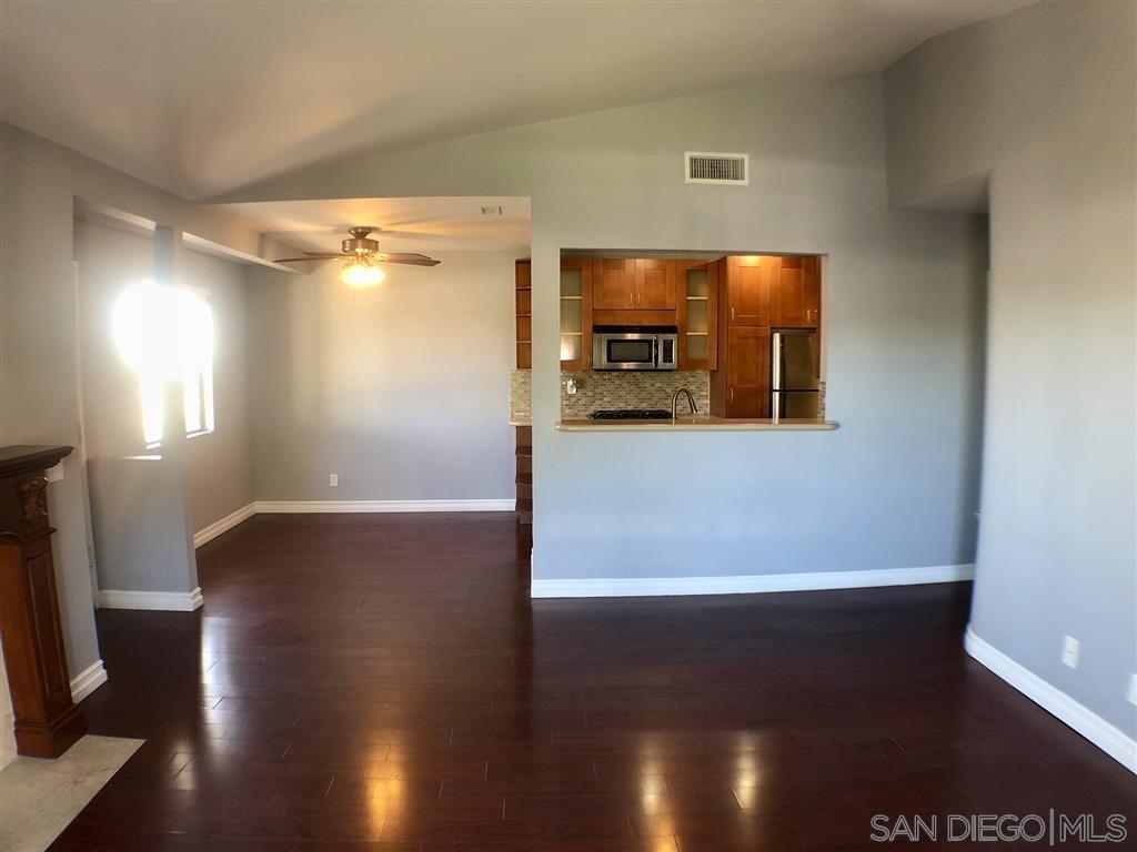 Detail Gallery Image 4 of 24 For 13212  Salmon River Rd  205, San Diego,  CA 92129 - 2 Beds | 2 Baths