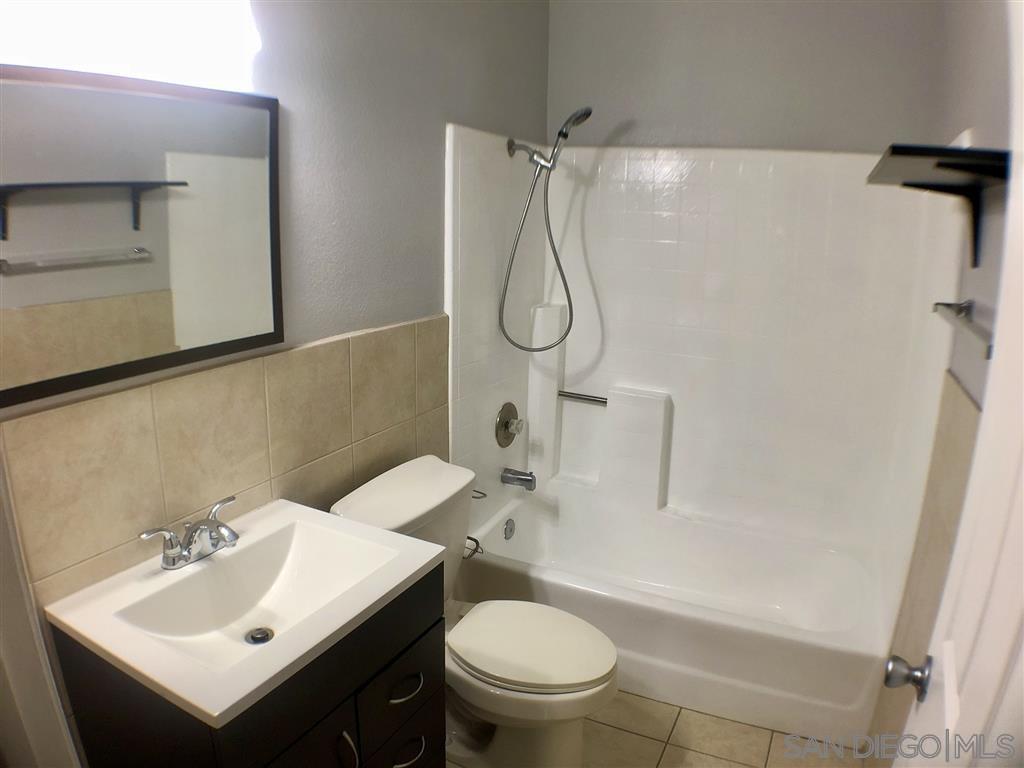 Detail Gallery Image 8 of 24 For 13212  Salmon River Rd  205, San Diego,  CA 92129 - 2 Beds | 2 Baths