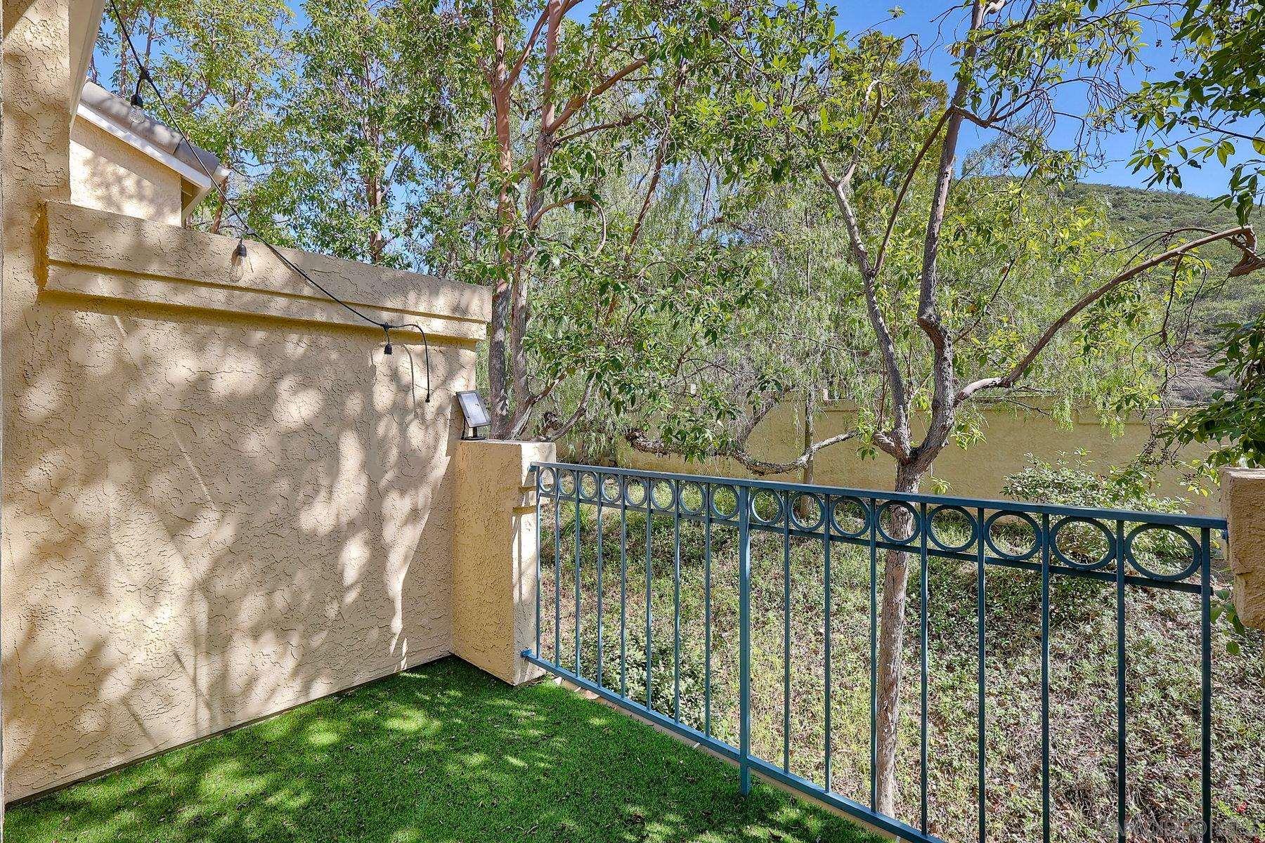 Detail Gallery Image 24 of 39 For 11287  Provencal Pl, San Diego,  CA 92128 - 2 Beds | 2 Baths