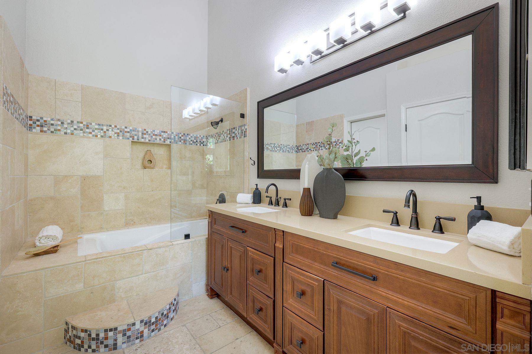 Detail Gallery Image 28 of 39 For 11287  Provencal Pl, San Diego,  CA 92128 - 2 Beds | 2 Baths