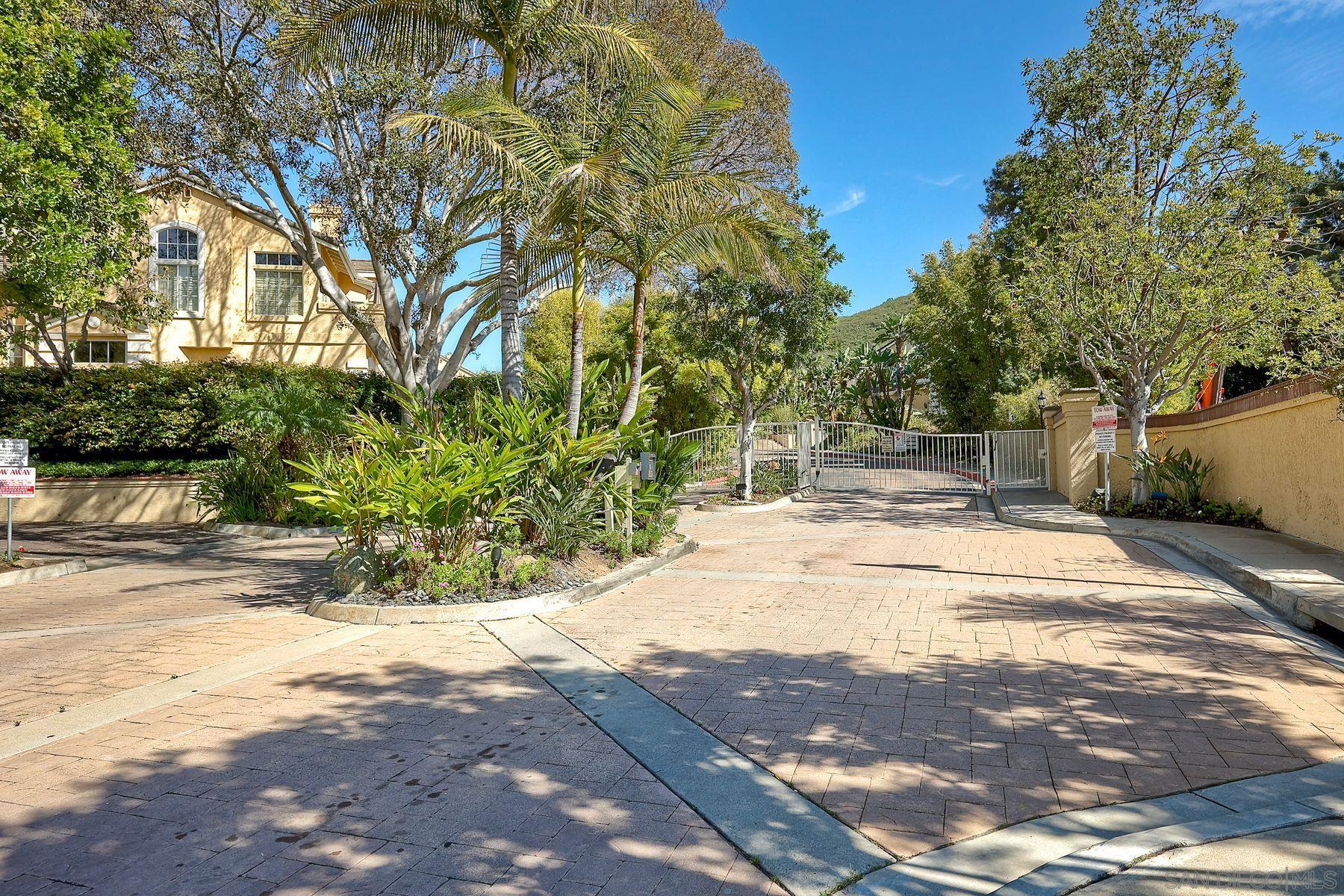 Detail Gallery Image 38 of 39 For 11287  Provencal Pl, San Diego,  CA 92128 - 2 Beds | 2 Baths