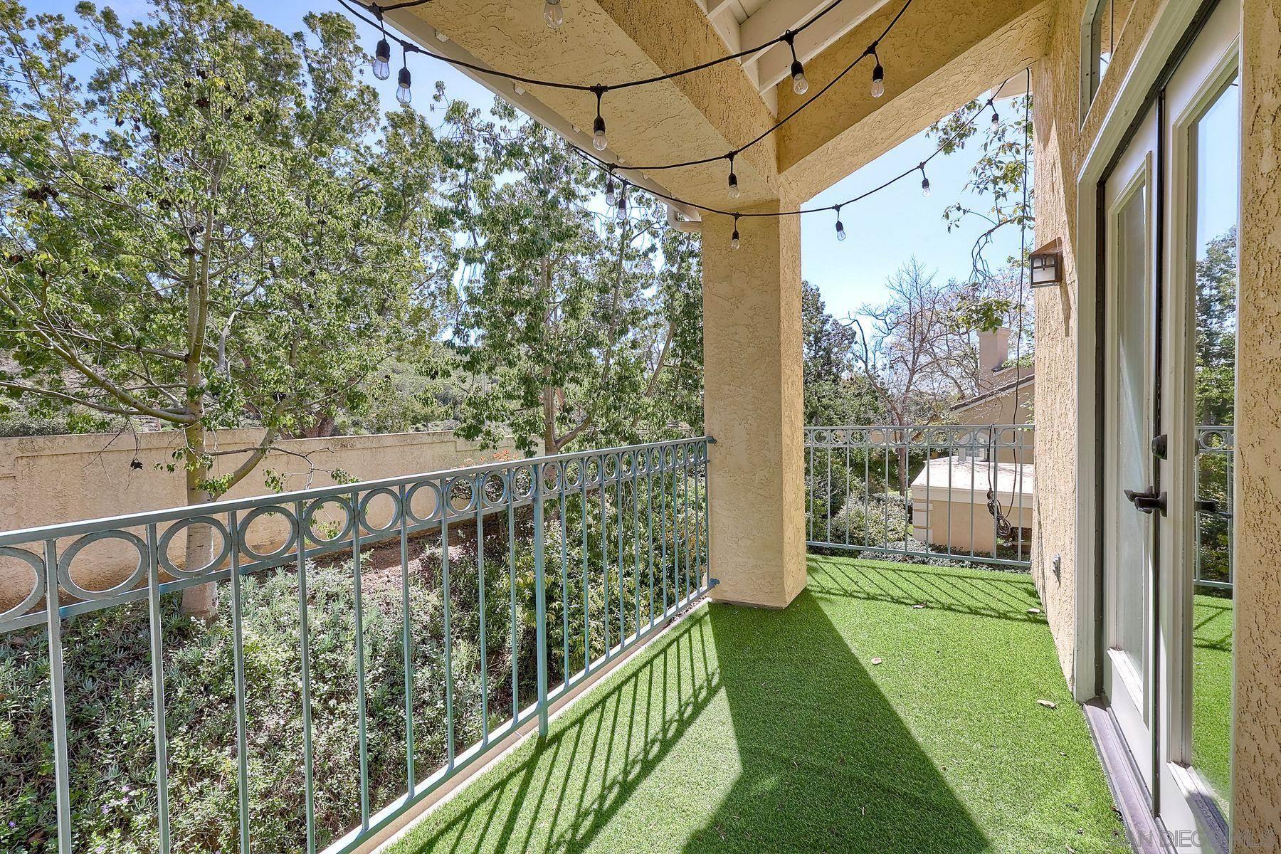 Detail Gallery Image 9 of 39 For 11287  Provencal Pl, San Diego,  CA 92128 - 2 Beds | 2 Baths