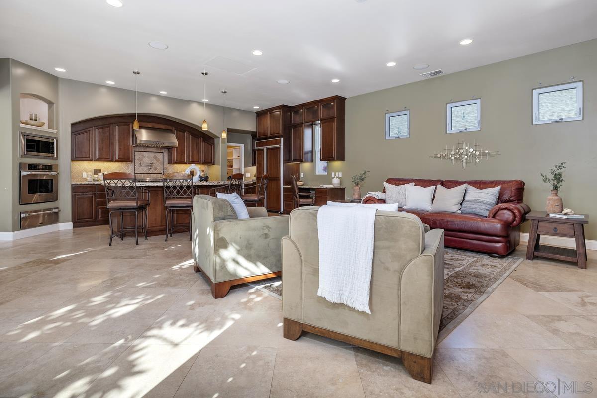 Detail Gallery Image 17 of 35 For 4495  Cather Ave, San Diego,  CA 92122 - 3 Beds | 3/1 Baths