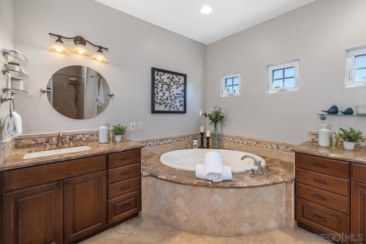 Detail Gallery Image 27 of 35 For 4495  Cather Ave, San Diego,  CA 92122 - 3 Beds | 3/1 Baths