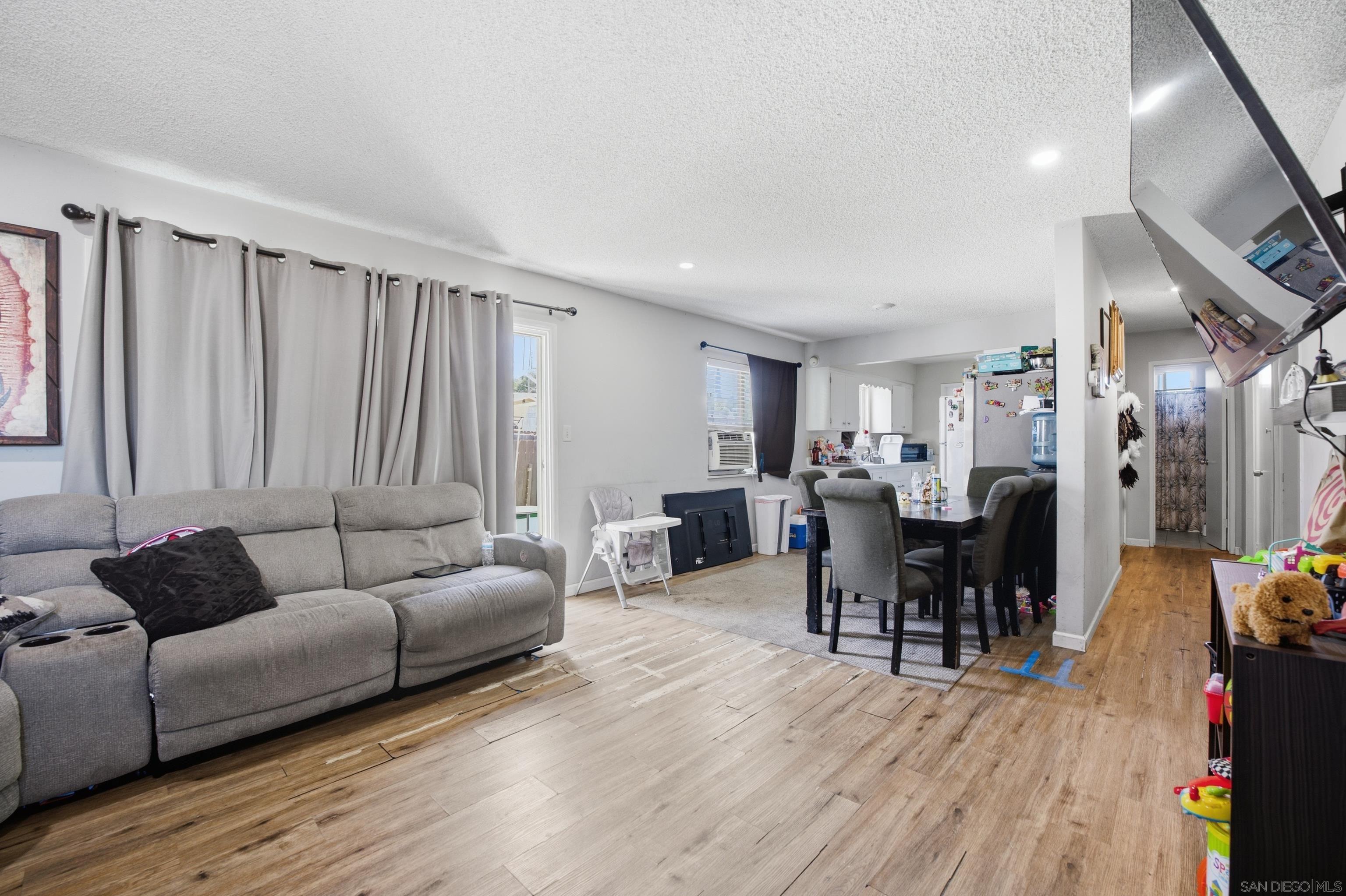 Detail Gallery Image 18 of 27 For 627-629 N Citrus Ave., Vista,  CA 92084 - – Beds | – Baths