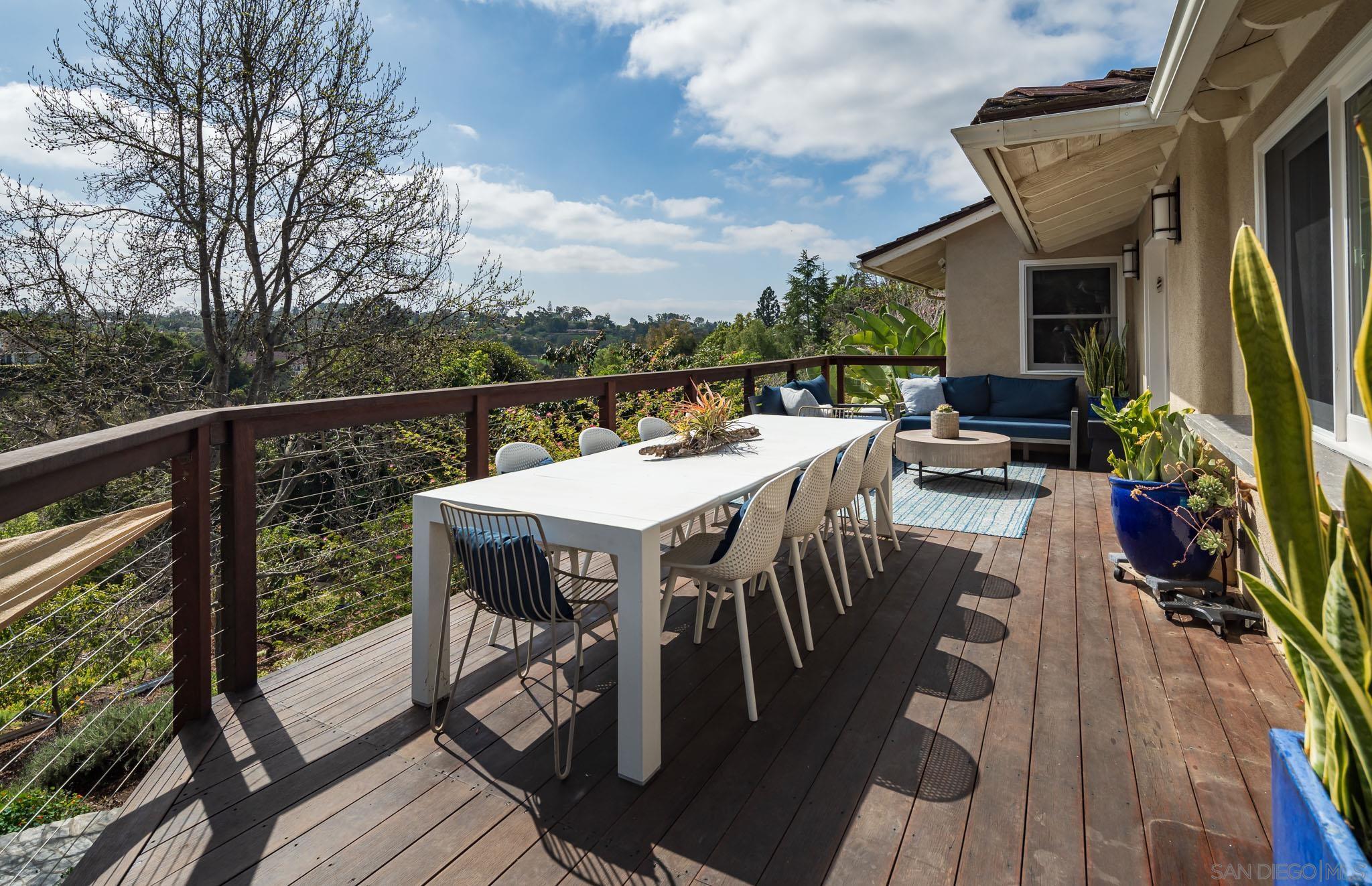 Detail Gallery Image 16 of 36 For 5725  Loma Verde Dr, Rancho Santa Fe,  CA 92067 - 5 Beds | 4/1 Baths