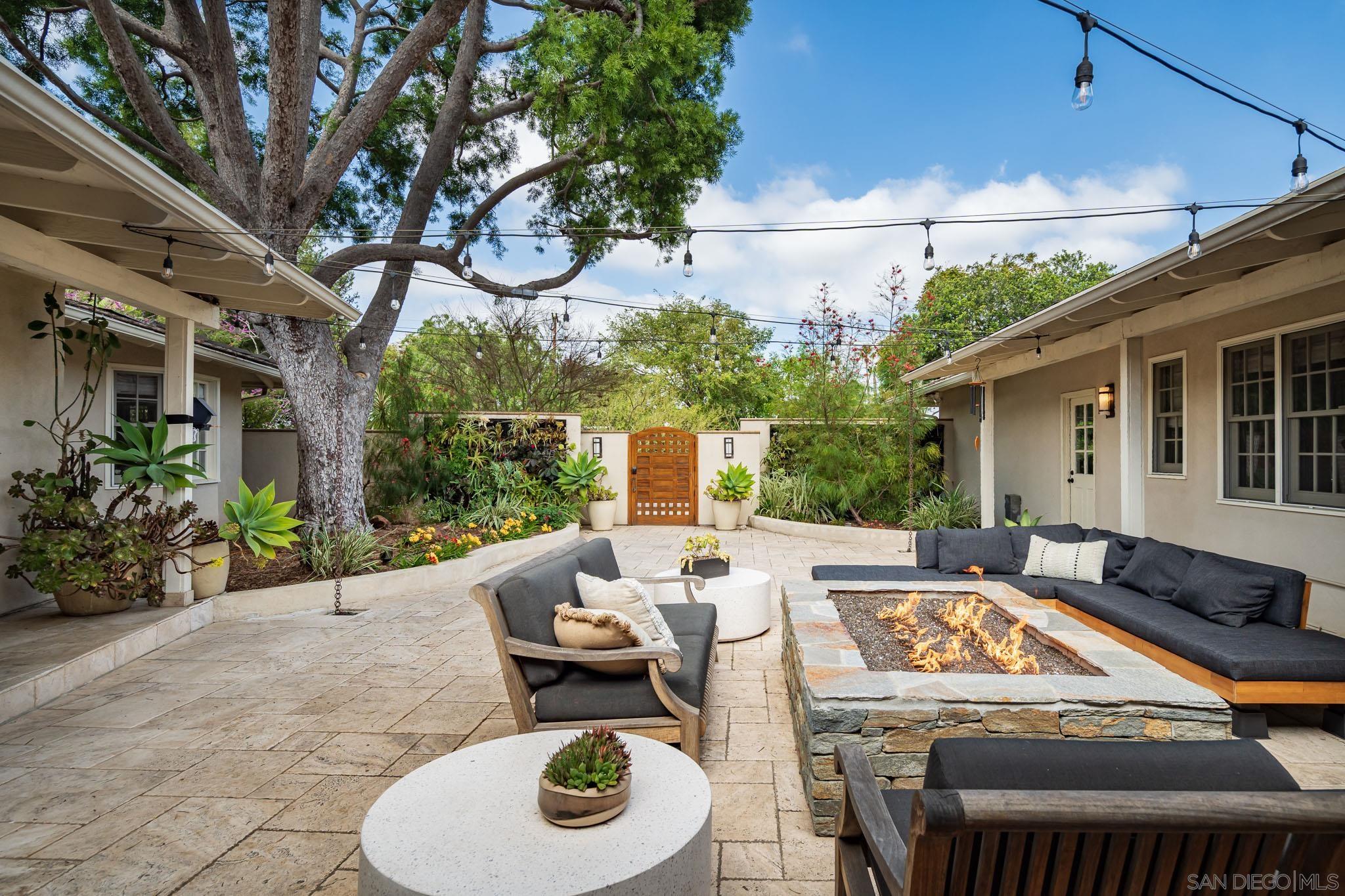 Detail Gallery Image 4 of 36 For 5725  Loma Verde Dr, Rancho Santa Fe,  CA 92067 - 5 Beds | 4/1 Baths