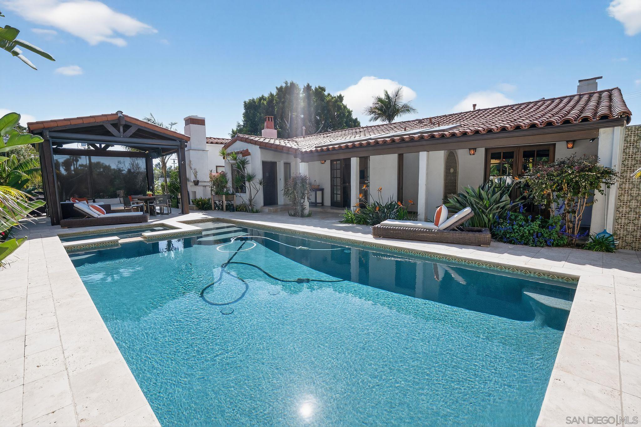 Detail Gallery Image 5 of 66 For 4253  Alder Drive, San Diego,  CA 92116 - 3 Beds | 3/1 Baths